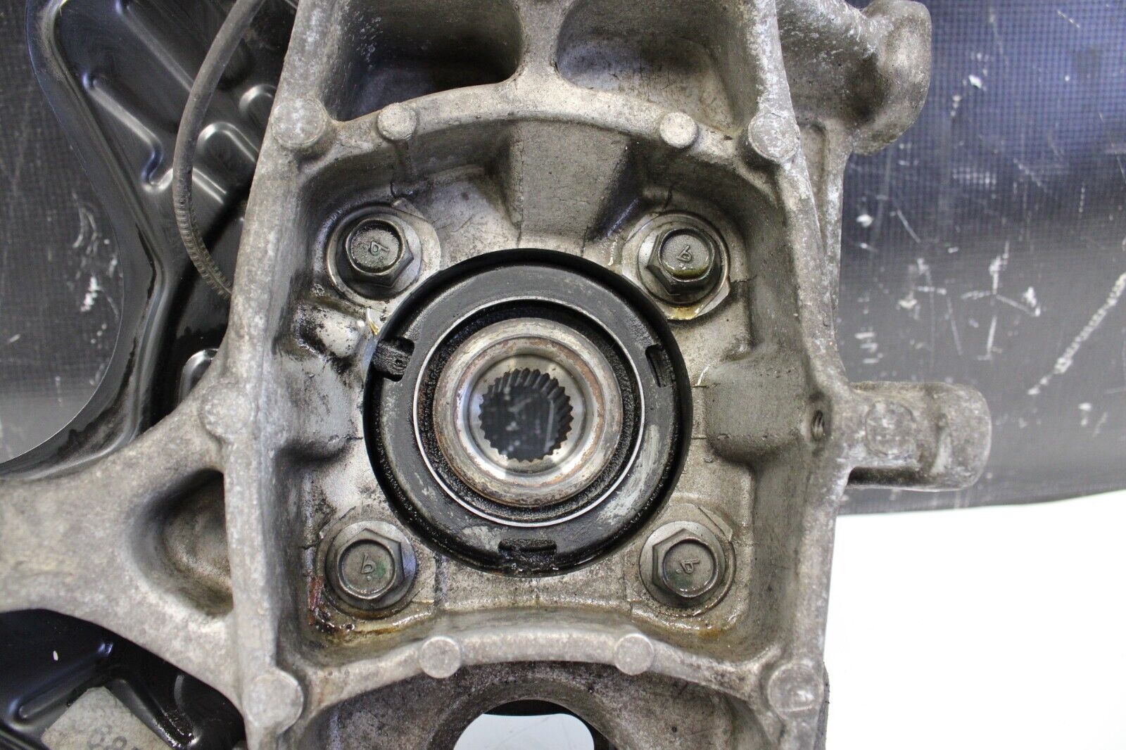 2014 Nissan GT-R GTR R35 Front LH Driver Knuckle Spindle Arm Knee Assembly OEM