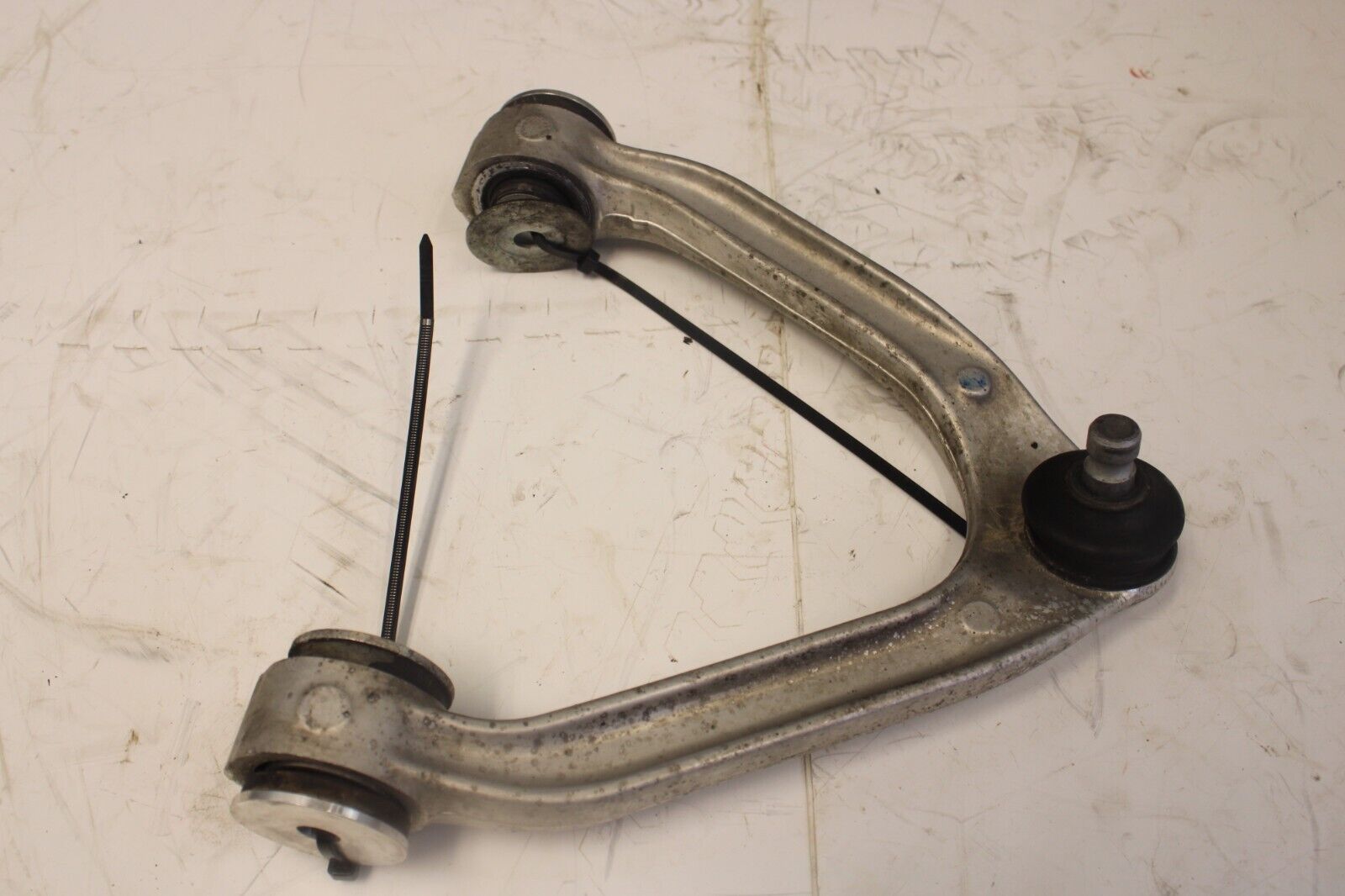 2013 NISSAN GTR R35 UPPER CONTROL ARM FRONT RIGHT PASSENGER OEM