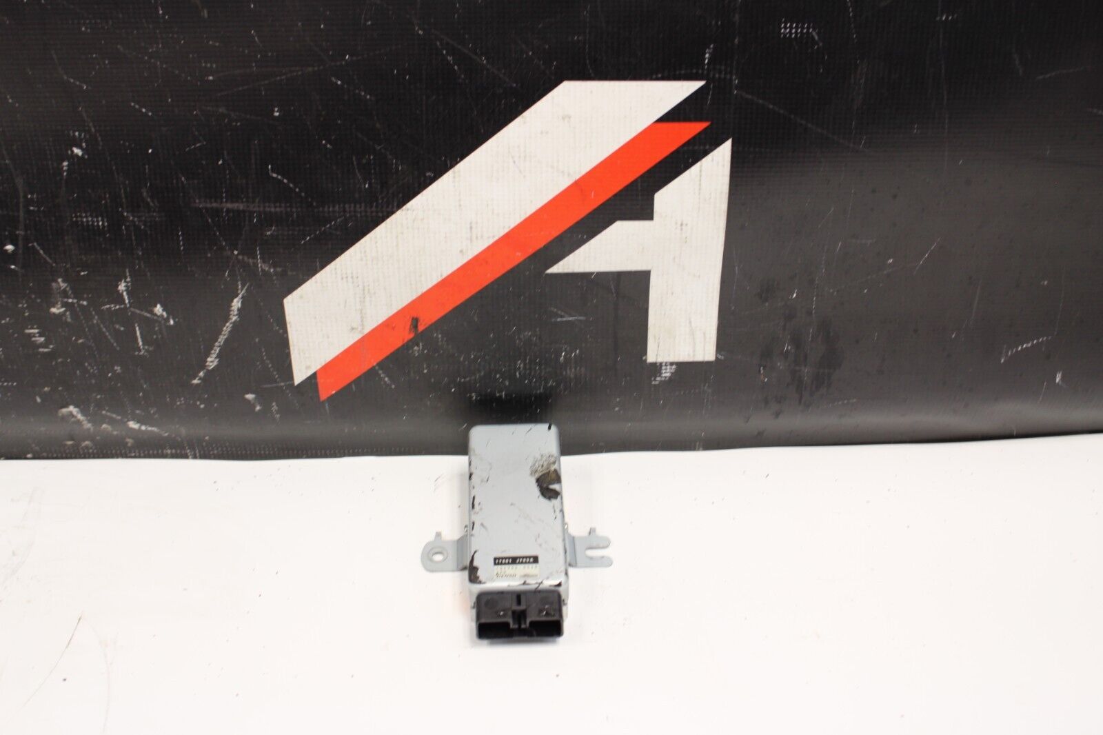 2013 NISSAN R35 GTR DBA FUEL PUMP CONTROLLER MODULE OEM 17001 JF00A