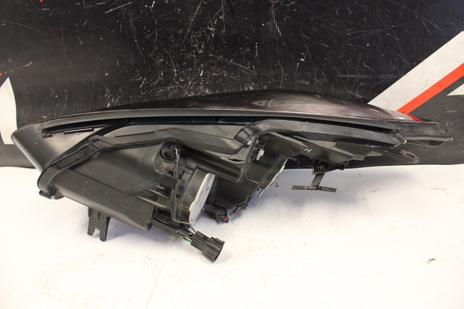 2013 Nissan GTR GT-R R35 Passenger Side Headlight OEM