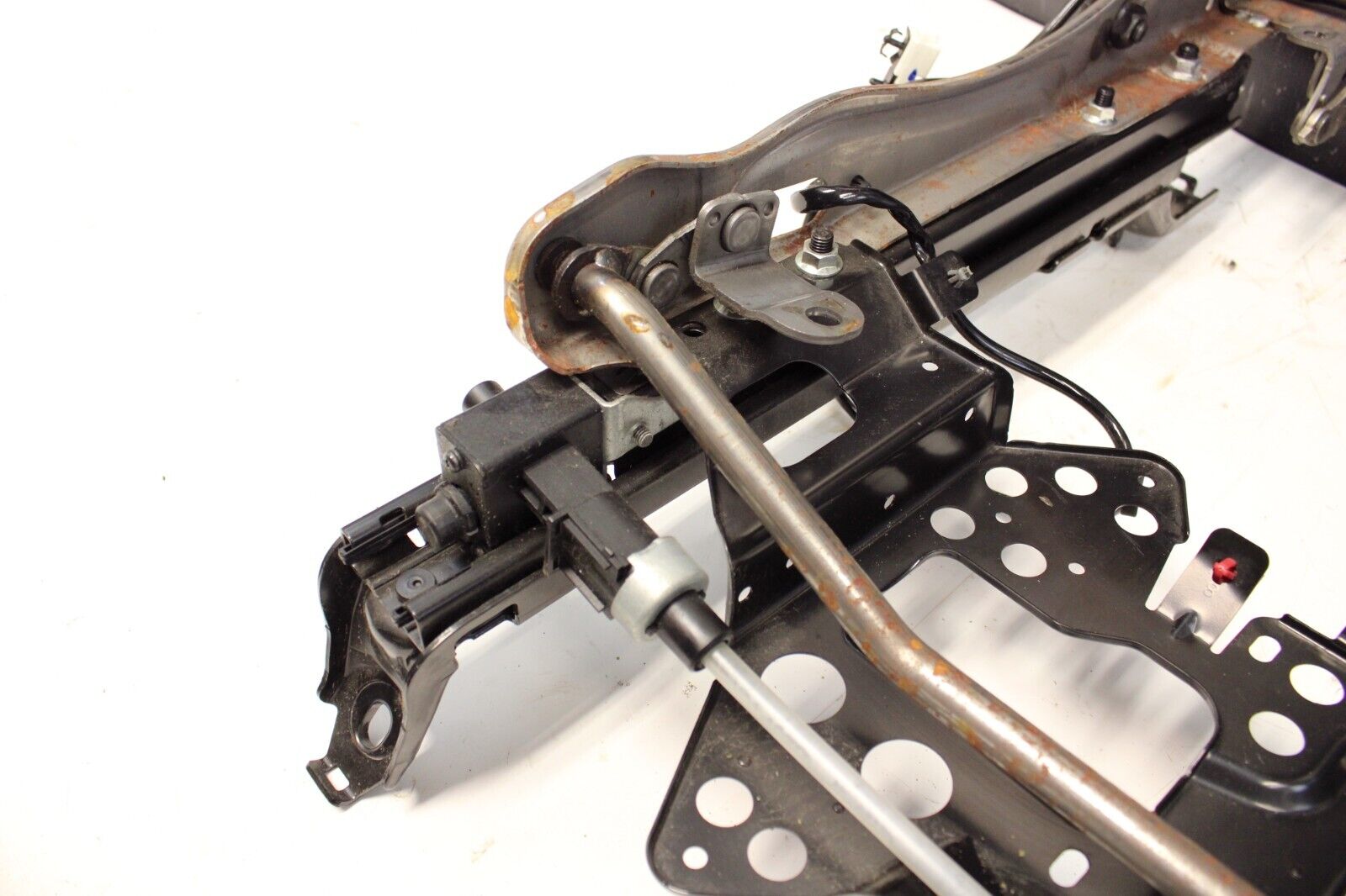 2013 Nissan GT-R R35 Front Left Driver Seat Bracket Base Bottom GTR Buckle