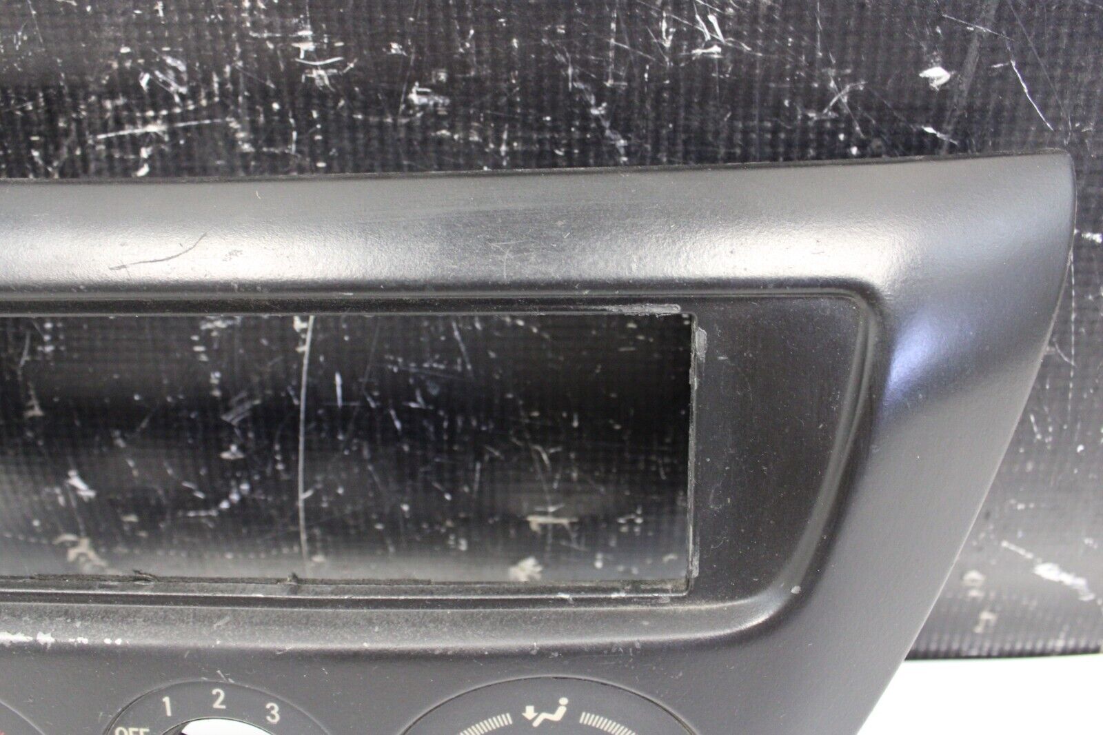 03-06 MITSUBISHI EVOLUTION EVO 8 9 RADIO A/C HEATER CLIMATE CONTROL BEZEL TRIM