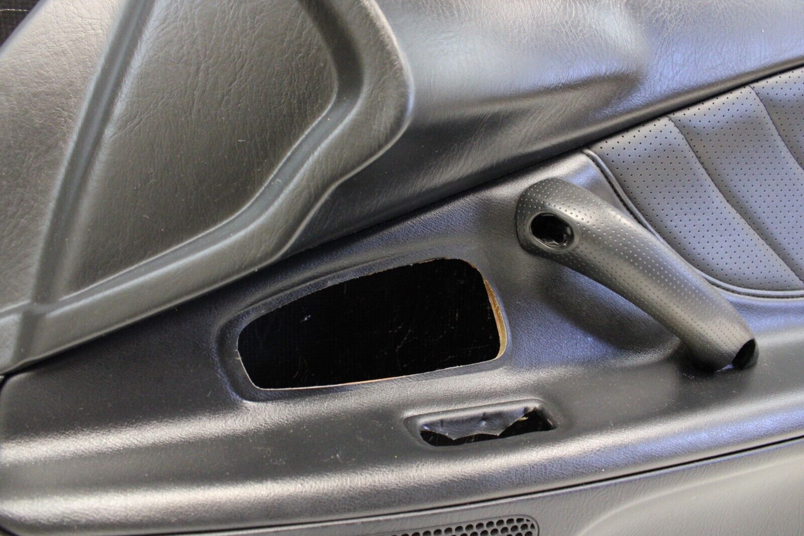 2000 HONDA S2000 S2K RIGHT PASSENGER SIDE INTERIOR DOOR PANEL OEM BLACK AP1