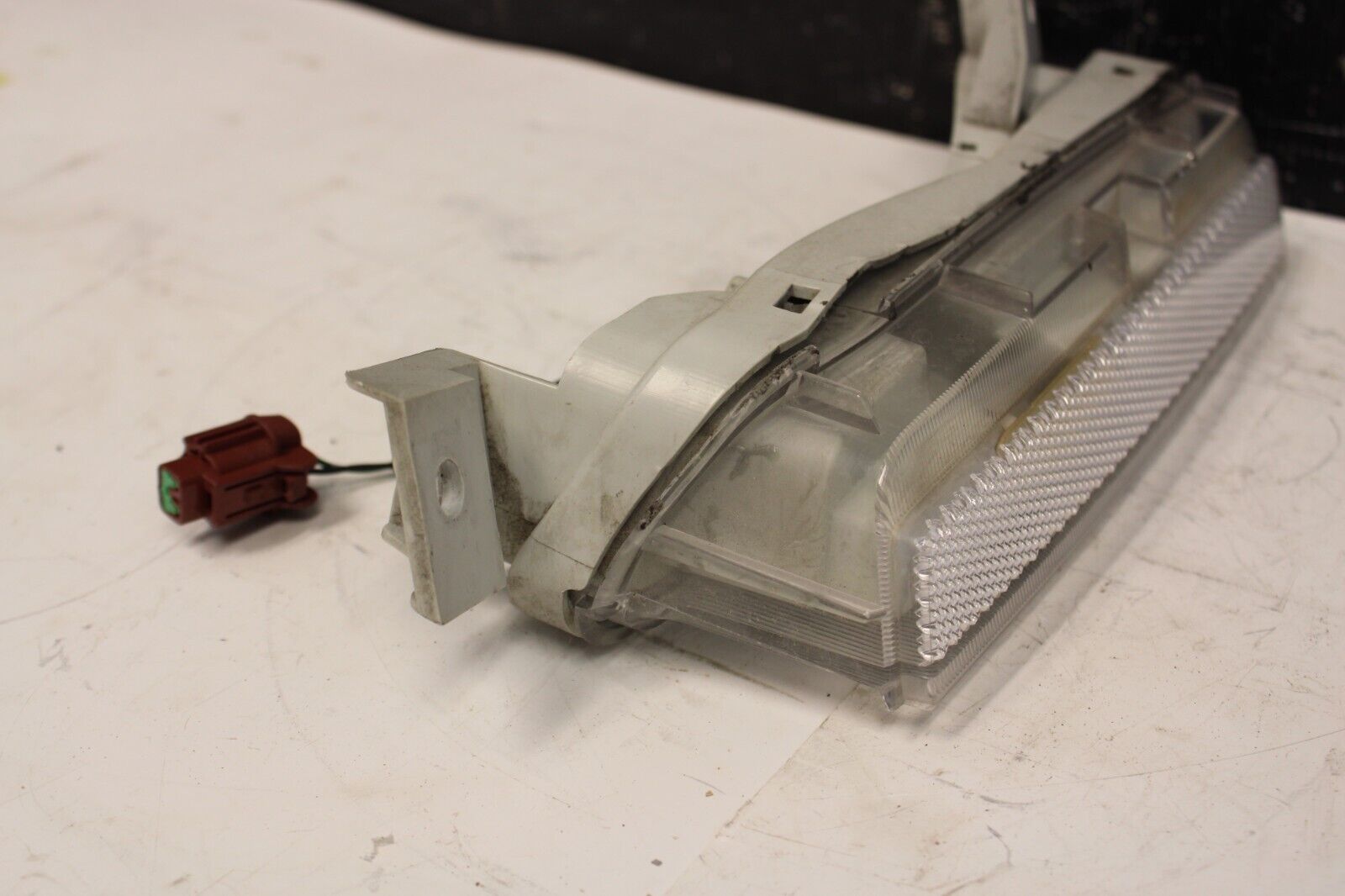2012-2016 Nissan GT-R R35 GTR Rear Bumper Light Reflector RH 26550-JF05A