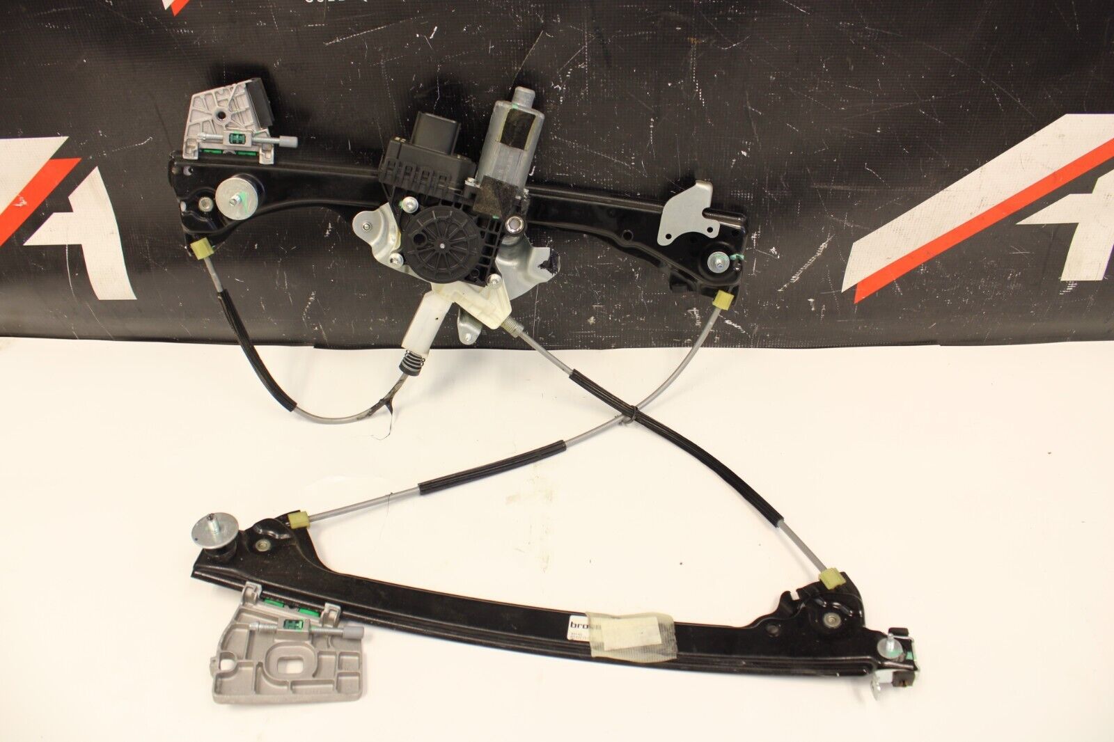 2009-2020 NISSAN GTR R35 WINDOW REGULATOR WITH MOTOR RIGHT PASSENGER SIDE