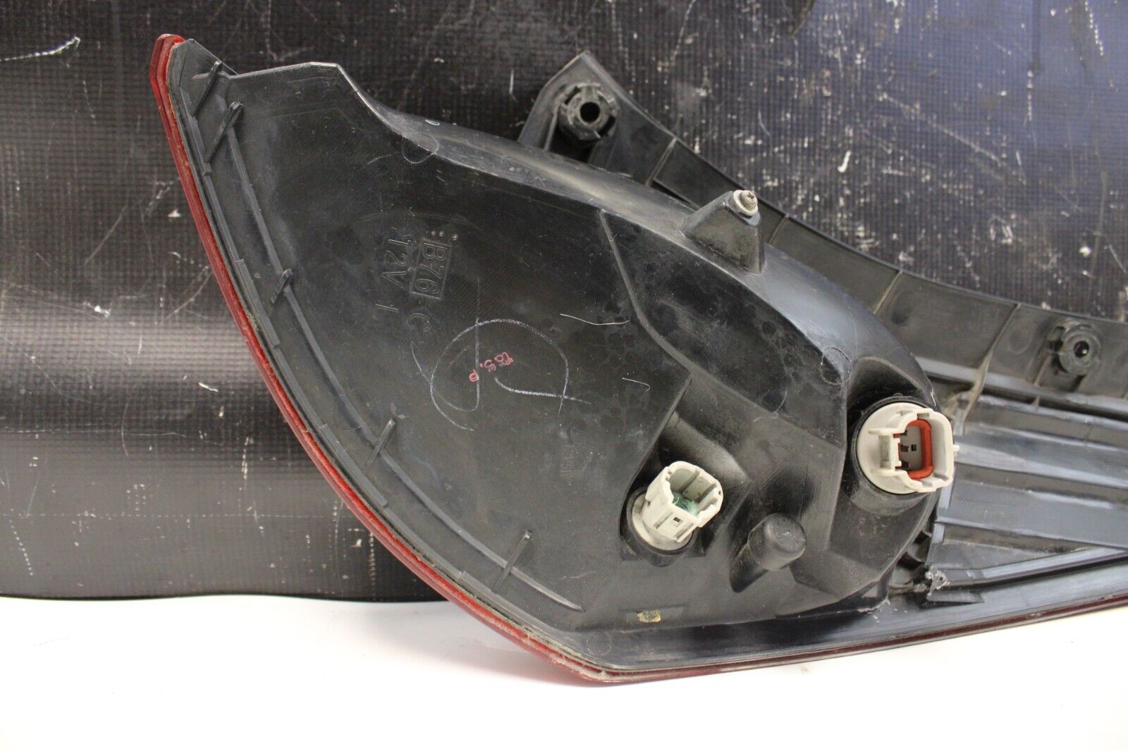 2003-2005 Nissan 350z Tail Light Assembly Set Pair LH + RH