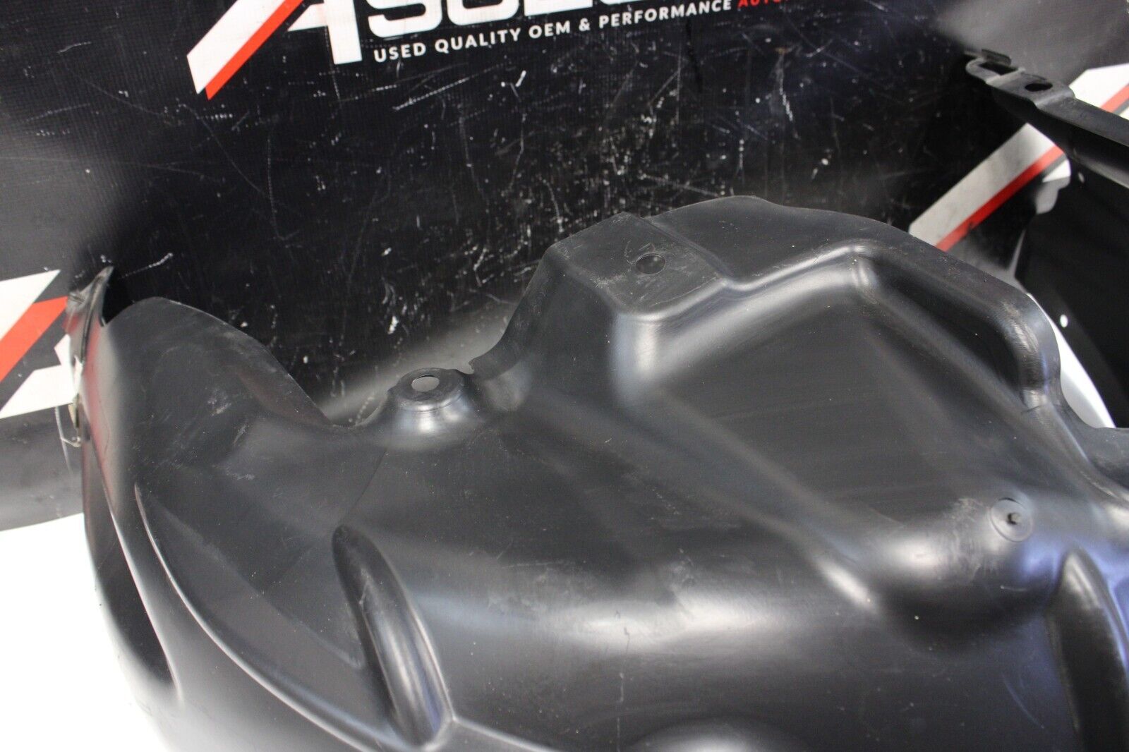 2016-2018 BMW M3 F80 Sedan Rear Left Driver Fender Liner Wheel OEM