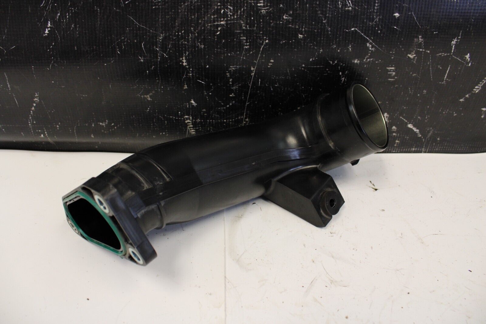 2013 NISSAN R35 GTR GT-R LH DRIVER SIDE TURBO INTERCOOLER CHARGE PIPE HOSE