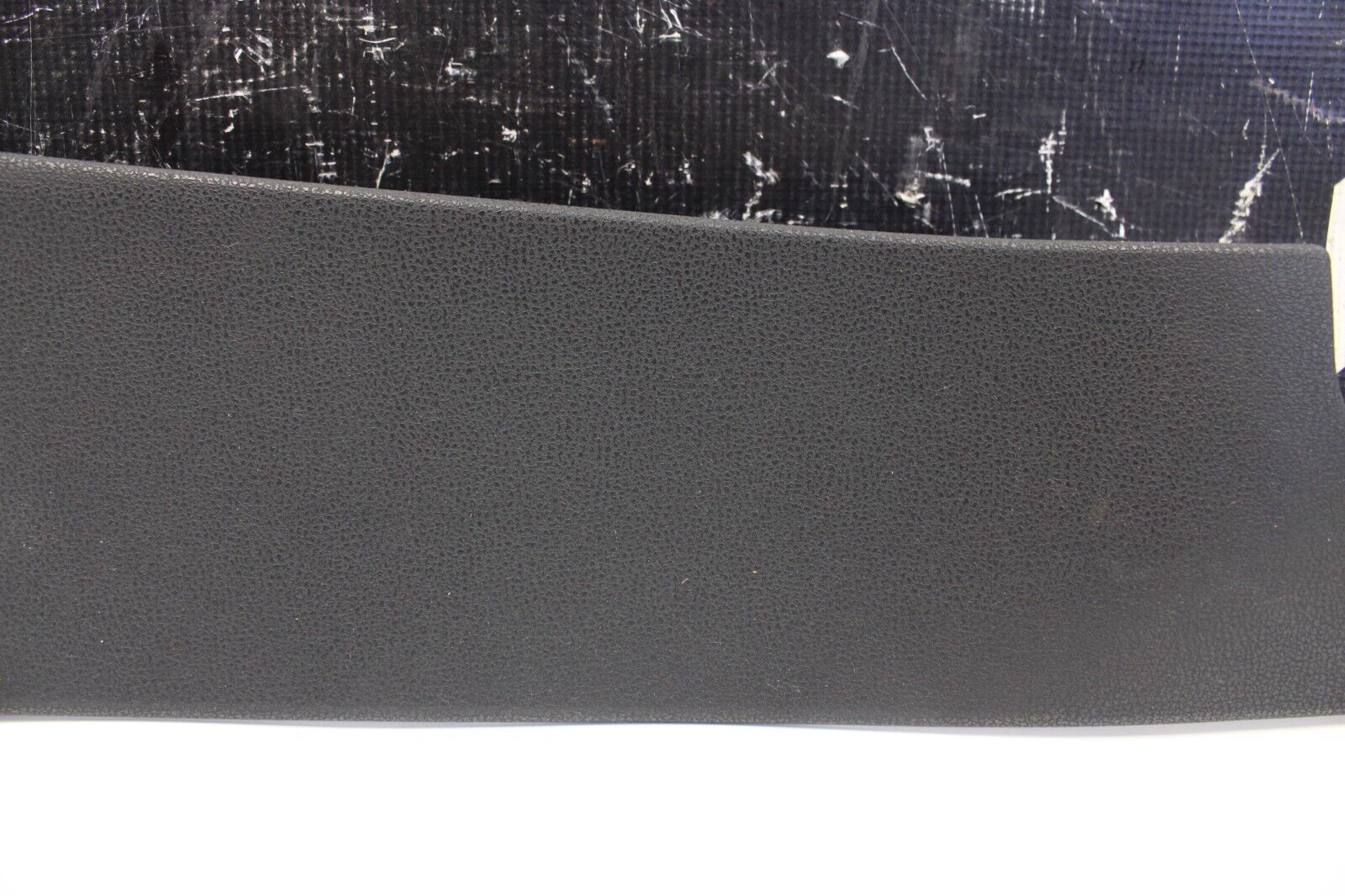 2014 Nissan GT-R RH Passenger Side Console Trim Panel 68134-Jf10