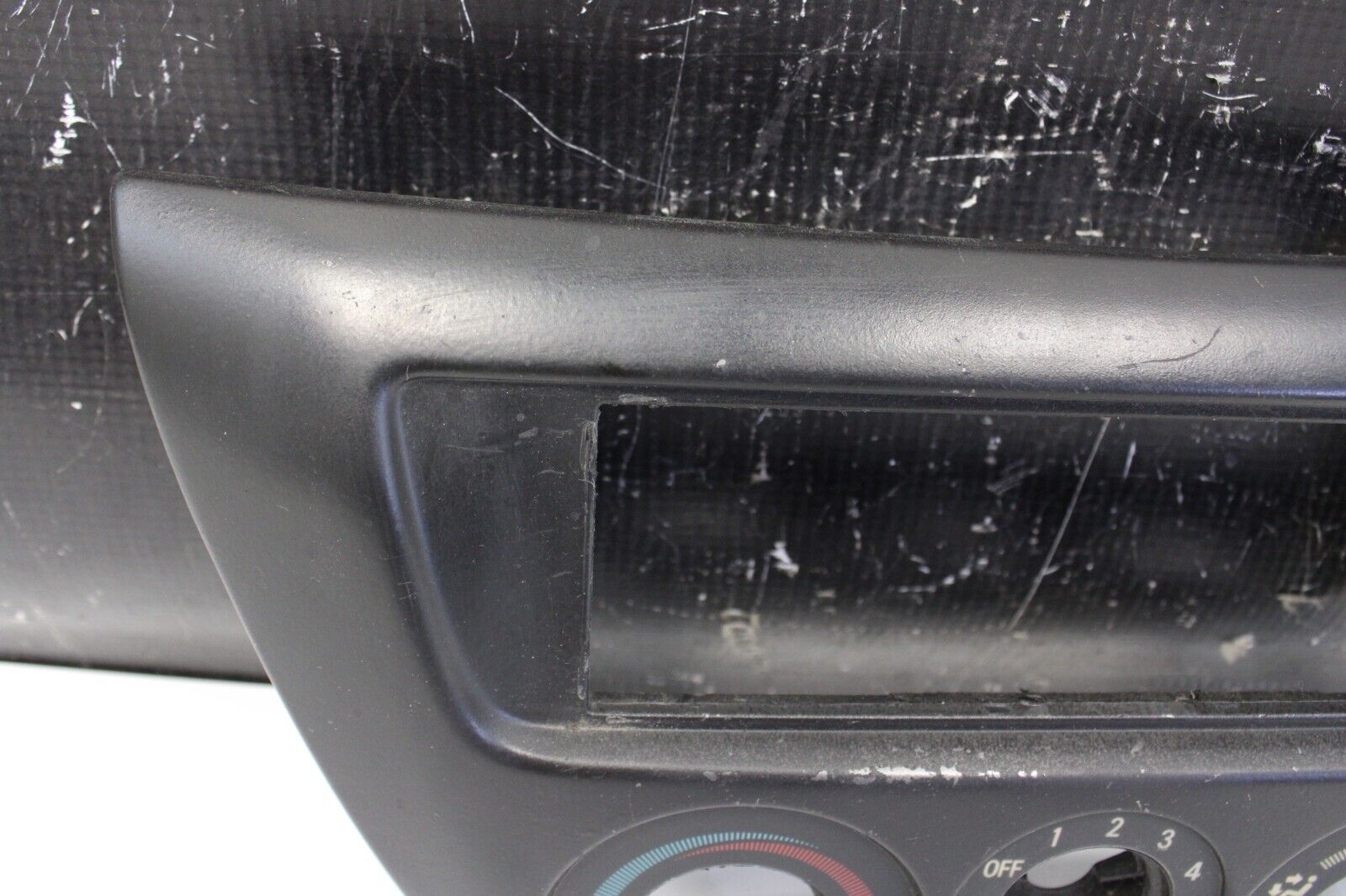 03-06 MITSUBISHI EVOLUTION EVO 8 9 RADIO A/C HEATER CLIMATE CONTROL BEZEL TRIM