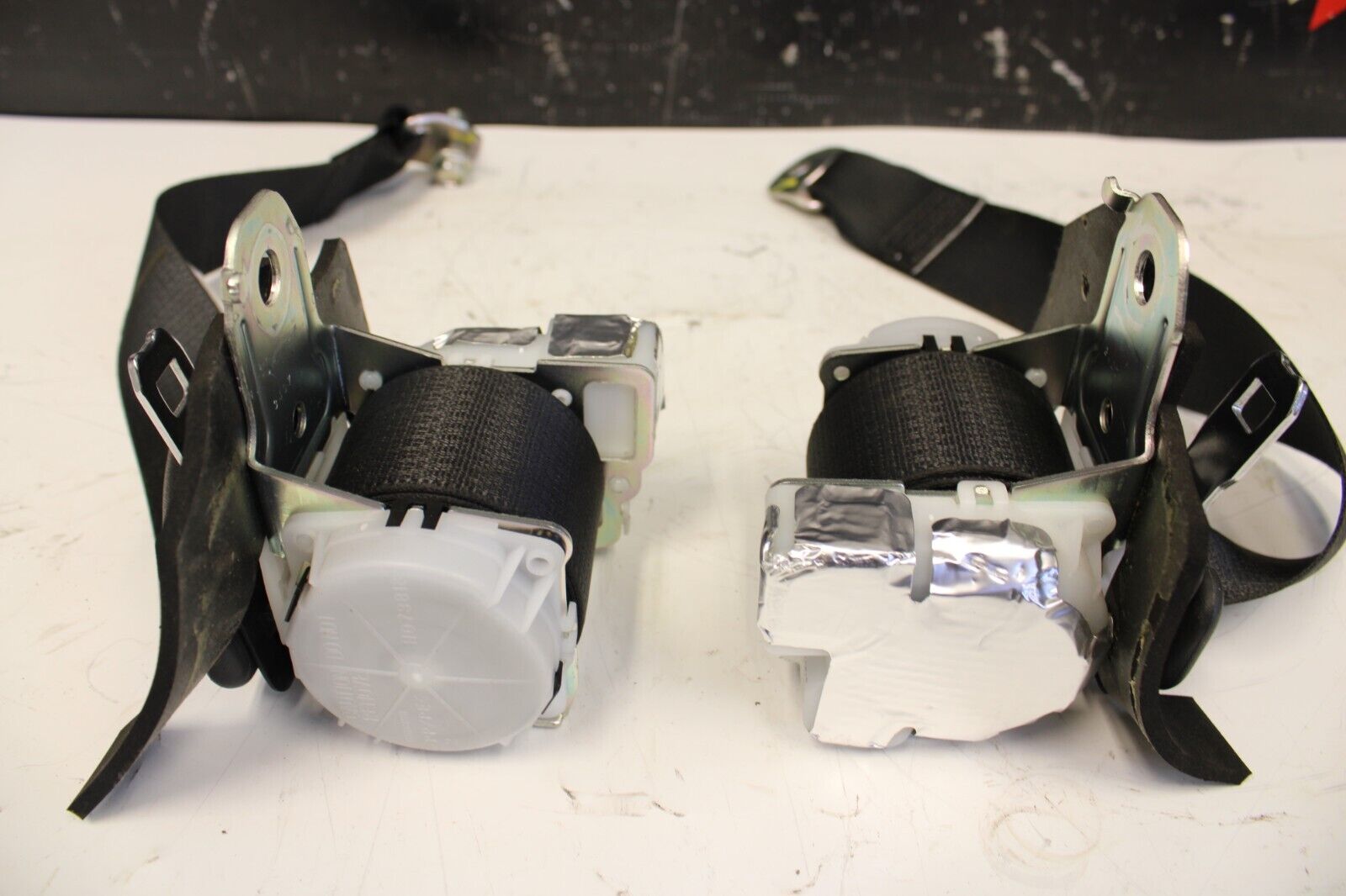 2014 Nissan GTR GT-R R35 Rear Seat Belt Set Pair GTR OEM