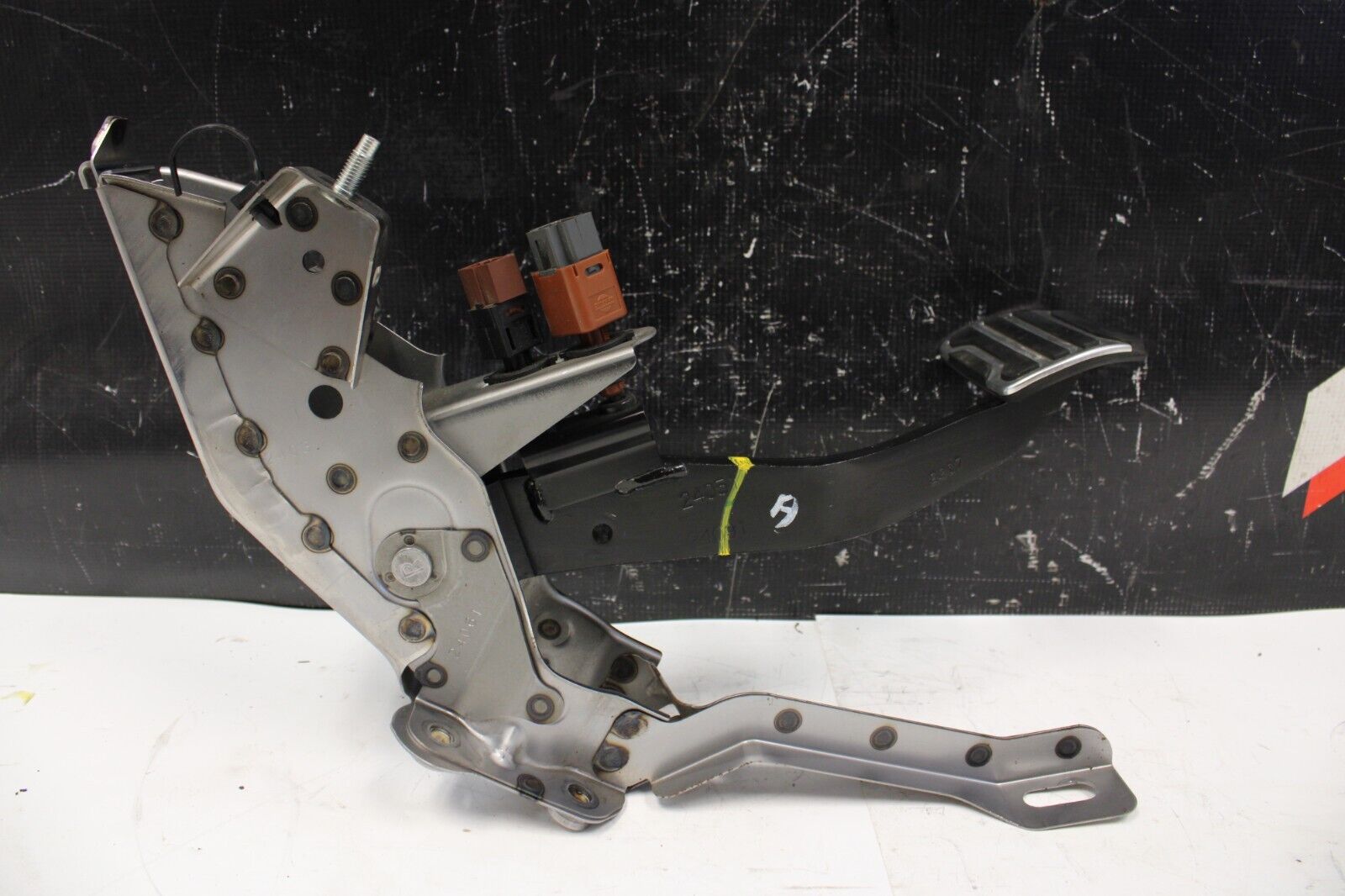 OEM NISSAN GTR R35 AWD OEM BRAKE PEDAL ASSEMBLY VR38 2014