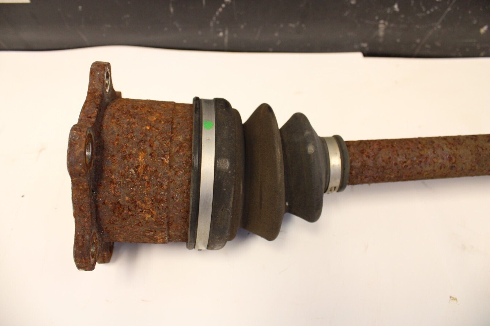 03-08 Nissan 350z Infiniti G35 rear drive axle shaft right passenger side OEM
