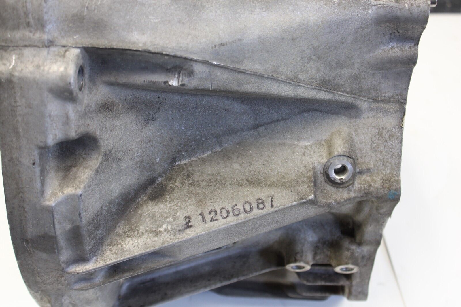 2000-03 Honda S2000 AP1 transmission Bell Housing assembly OEM Trans Case Casing