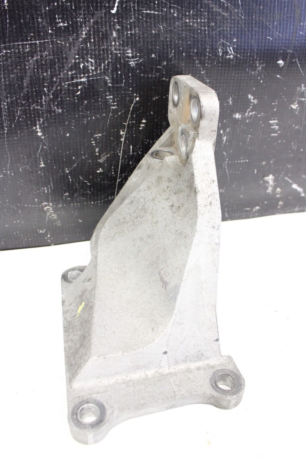 09-15 NISSAN GT-R GTR R35 VR38 ENGINE MOTOR MOUNT BRACKET PASSENGER RIGHT