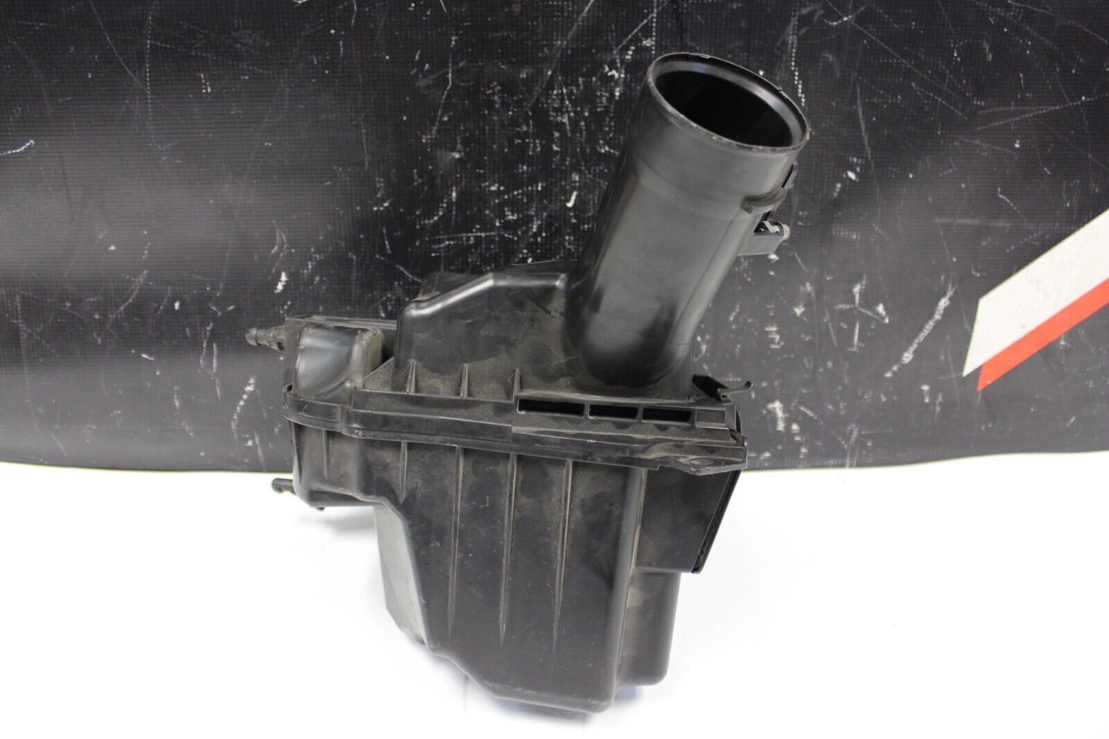 2007-2009 350Z HR Left Driver Side Intake Air Cleaner Filter Box Housing OEM