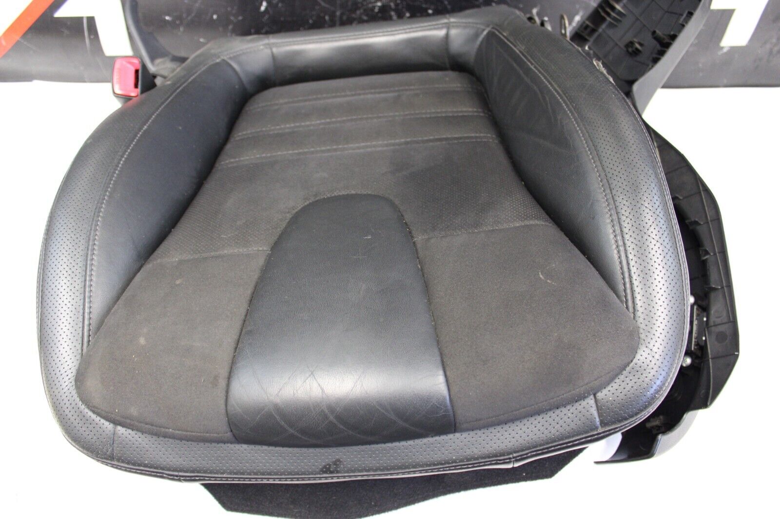 2009 Nissan GT-R R35 Front Left Driver Seat Bottom GTR R35 *DAMAGE*