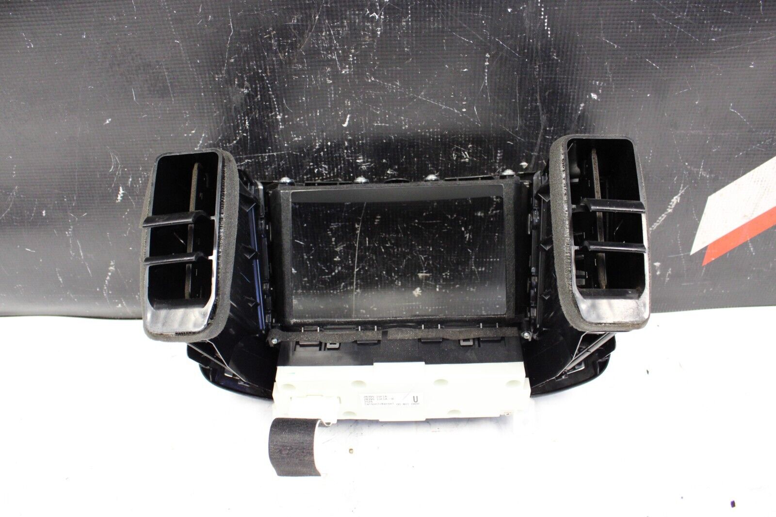 2008-2013 INFINITI G37 RADIO GPS NAVIGATION SCREEN DISPLAY CONTROL PANEL W/BEZEL