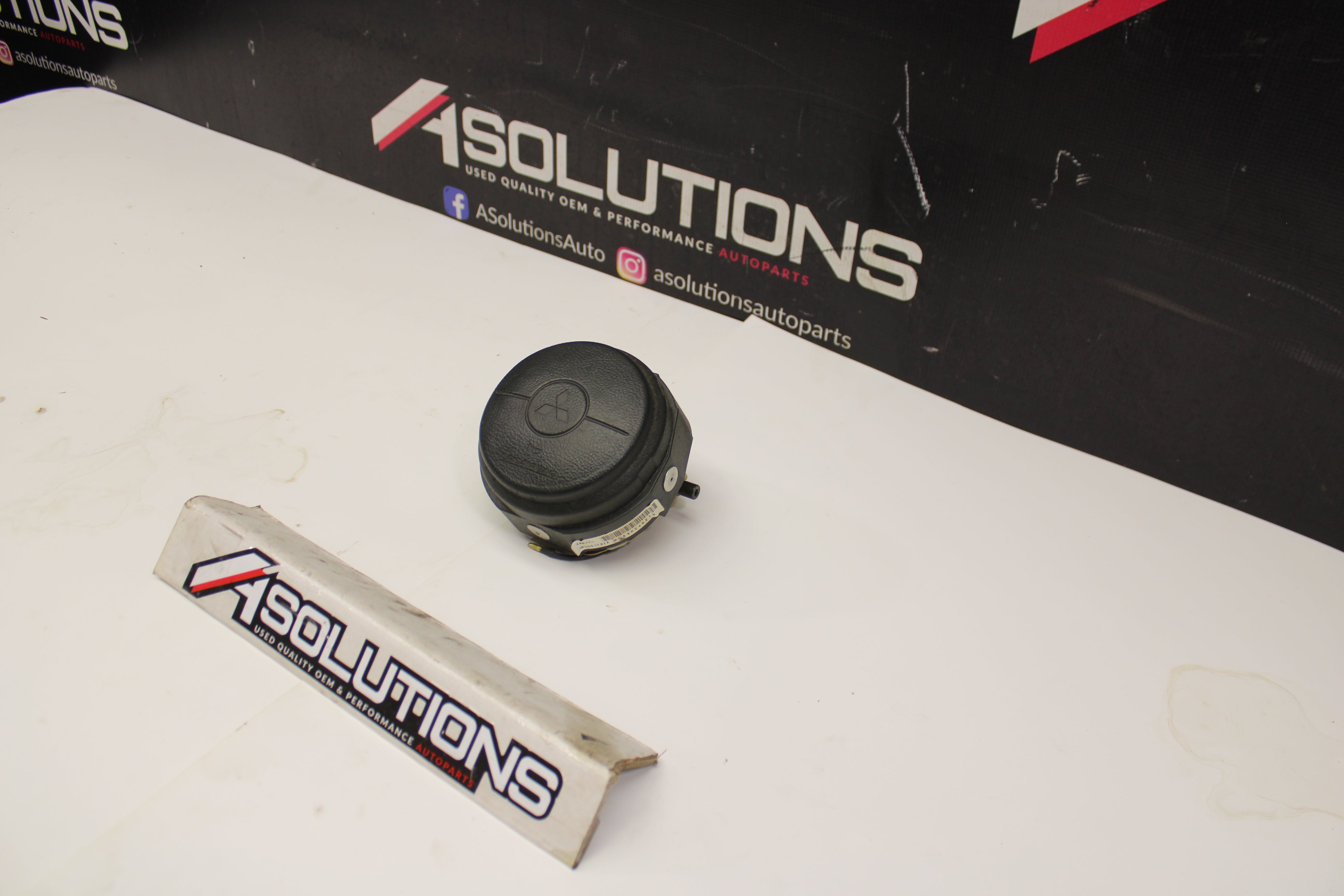 2003-2006 Mitsubishi Lancer Evolution EVO 8/9 Steering Wheel Airbag