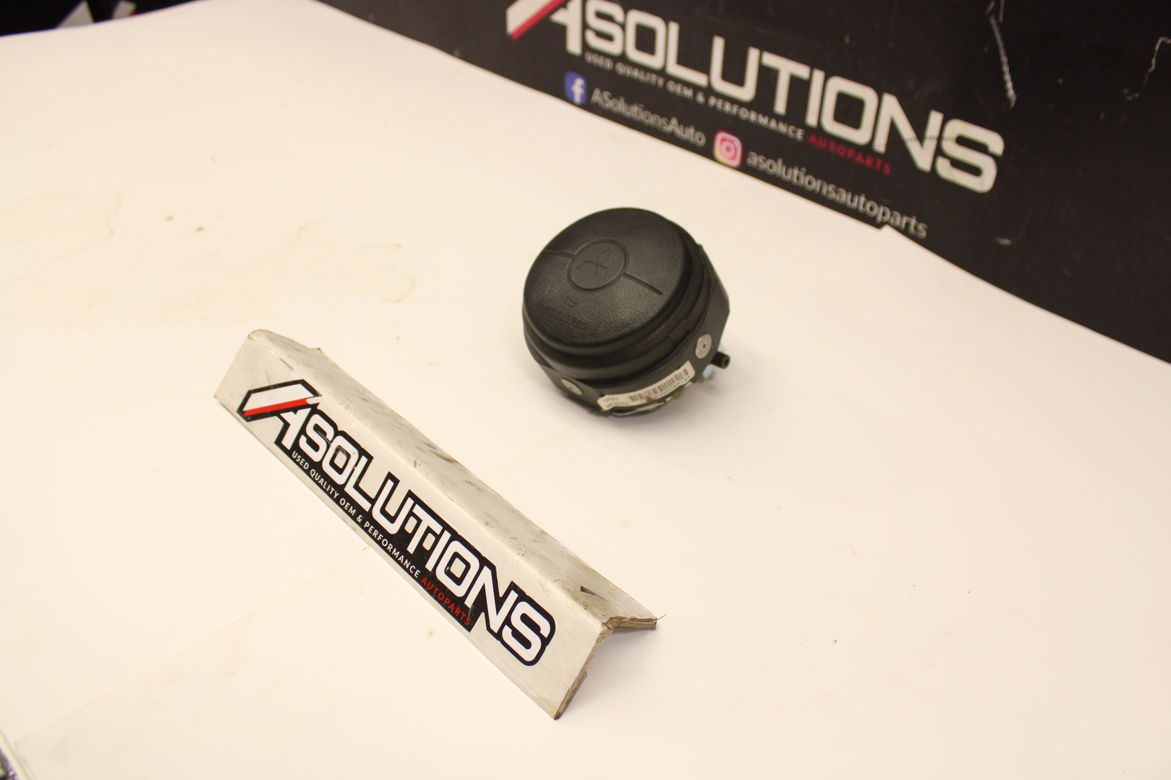 2003-2006 Mitsubishi Lancer Evolution EVO 8/9 Steering Wheel Airbag