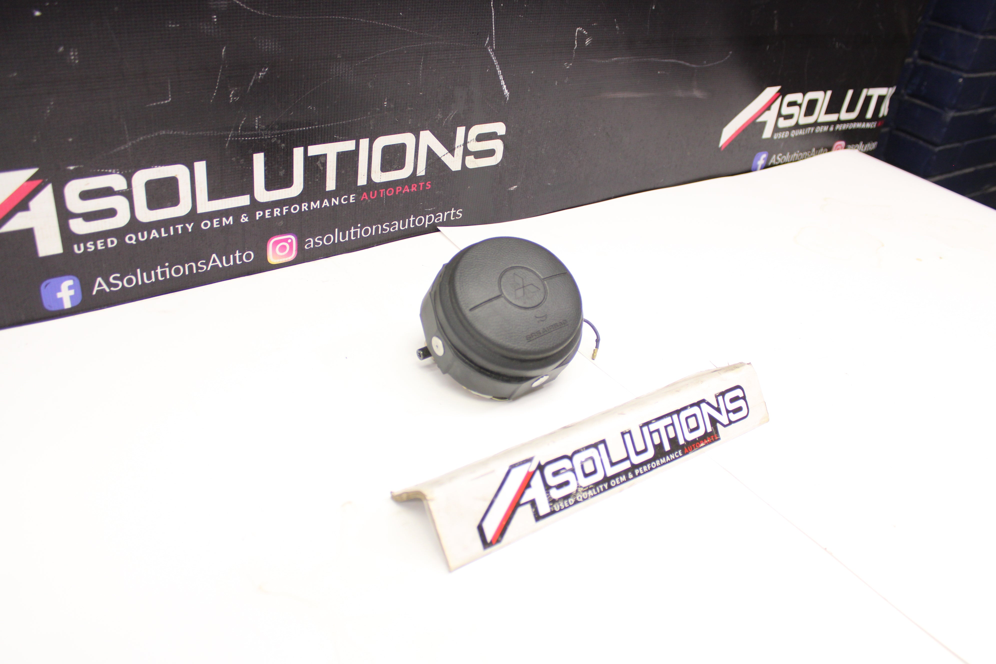 2003-2006 Mitsubishi Lancer Evolution EVO 8/9 Steering Wheel Airbag