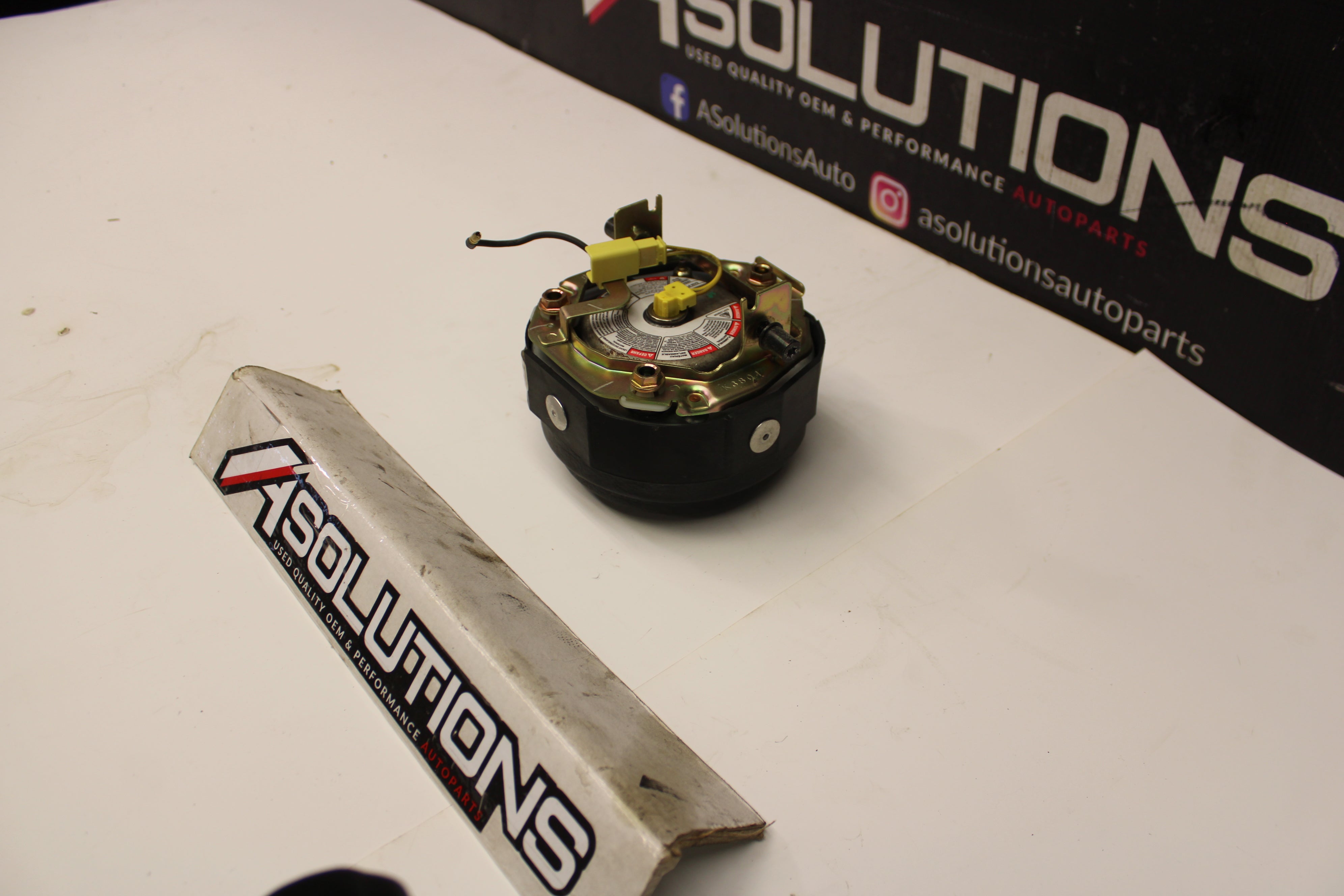 2003-2006 Mitsubishi Lancer Evolution EVO 8/9 Steering Wheel Airbag