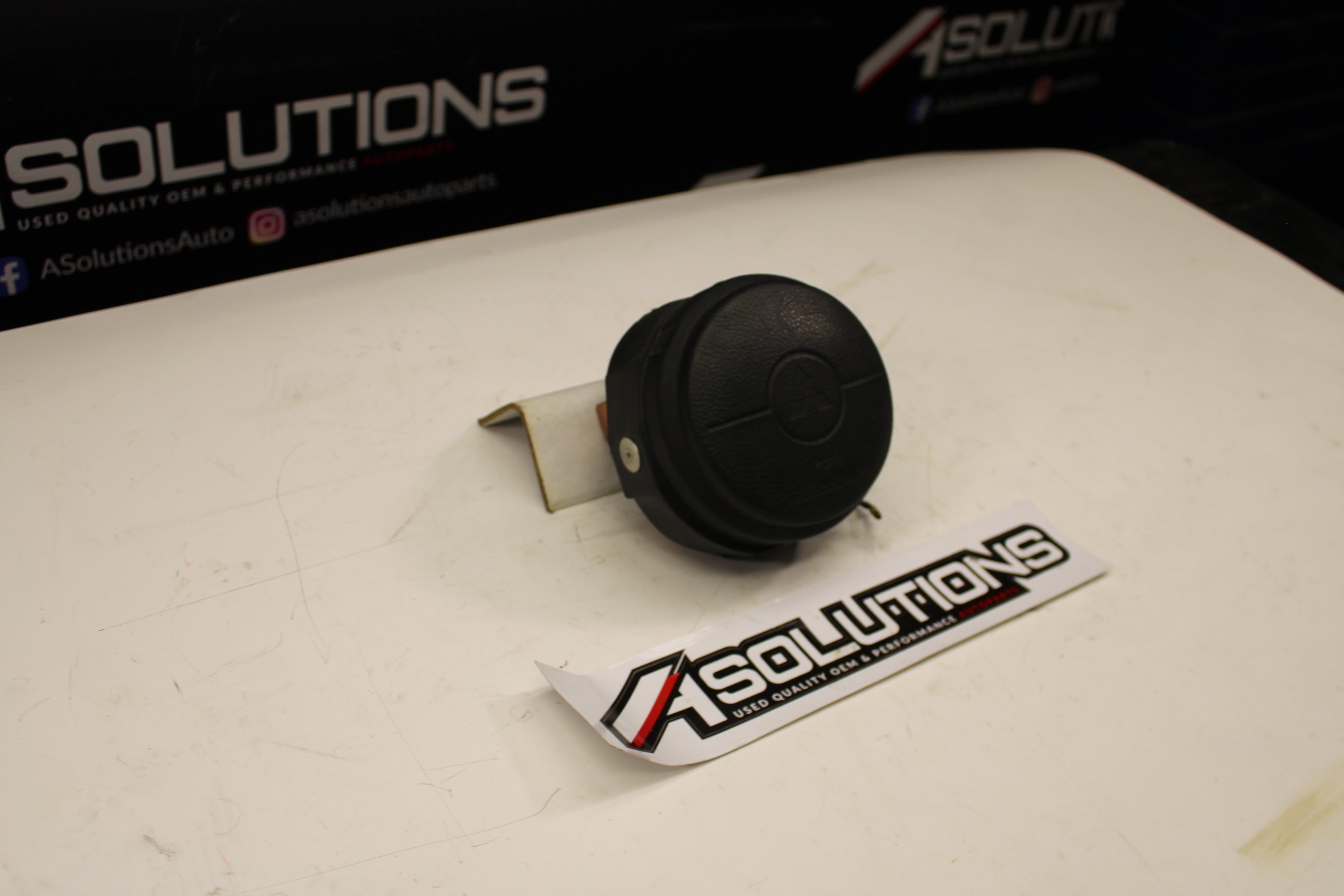 2003-2006 Mitsubishi Lancer Evolution EVO 8/9 Steering Wheel Airbag