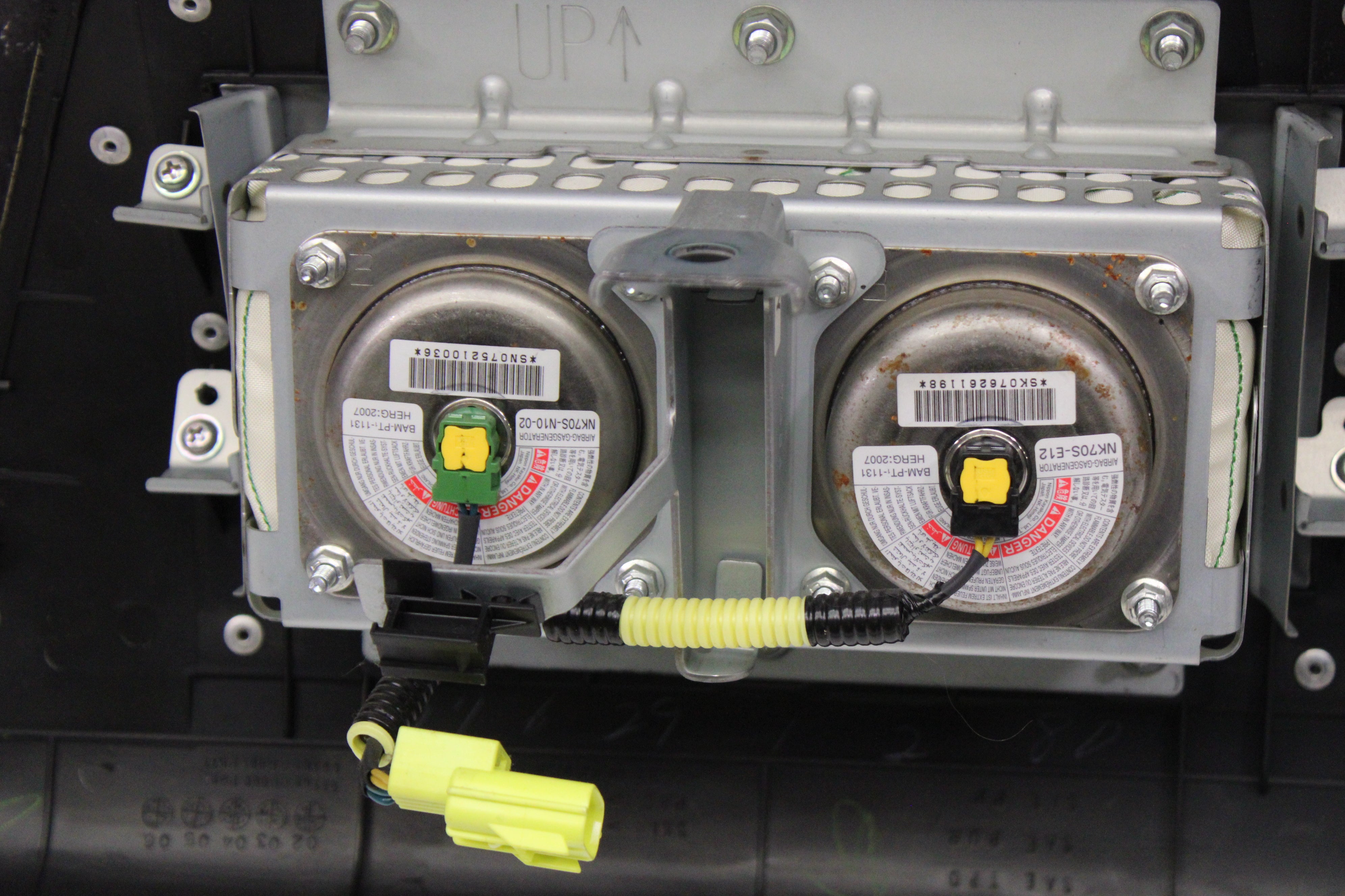 2003-2008 Nissan 350Z Passenger Dash Dashboard Airbag Air Bag OEM