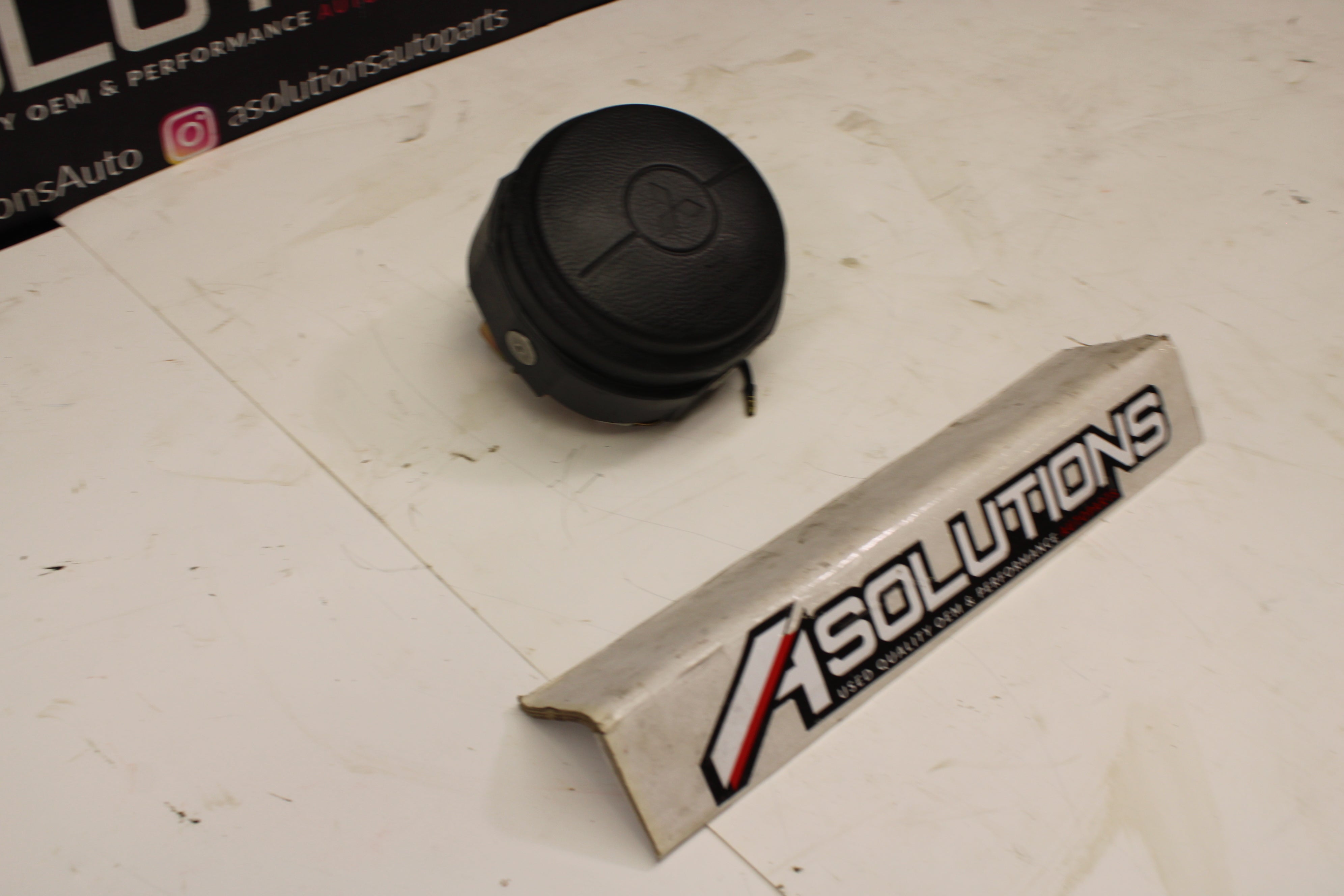 2003-2006 Mitsubishi Lancer Evolution EVO 8/9 Steering Wheel Airbag