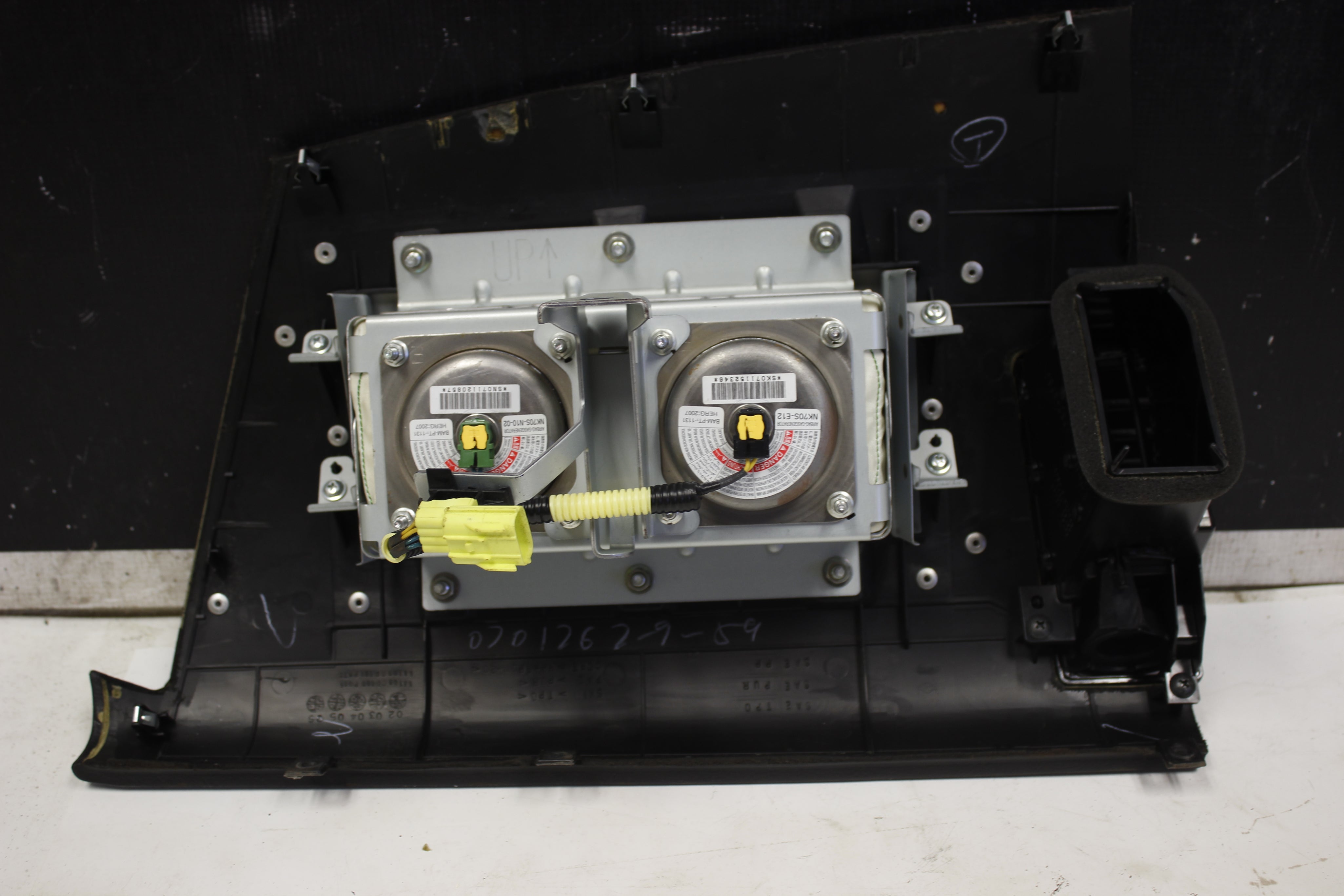 2003-2008 Nissan 350Z Passenger Dash Dashboard Airbag Air Bag OEM