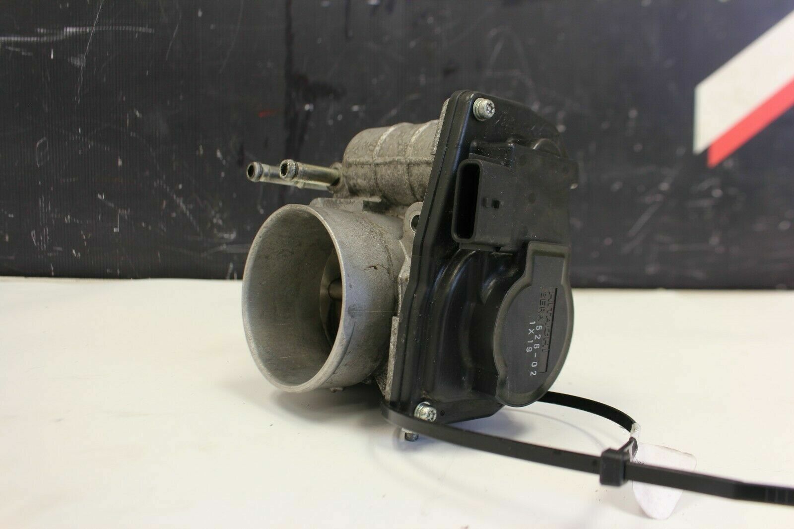 Used Left driver throttle body VQ37VHR 3.7L OEM 09-13 Infiniti G37