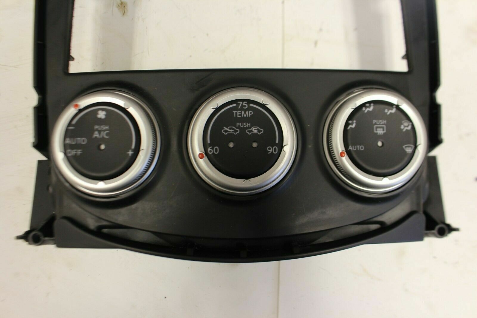 2011 NISSAN 370Z COUPE DASH AC HEATER CLIMATE CONTROL SWITCH TRIM OEM
