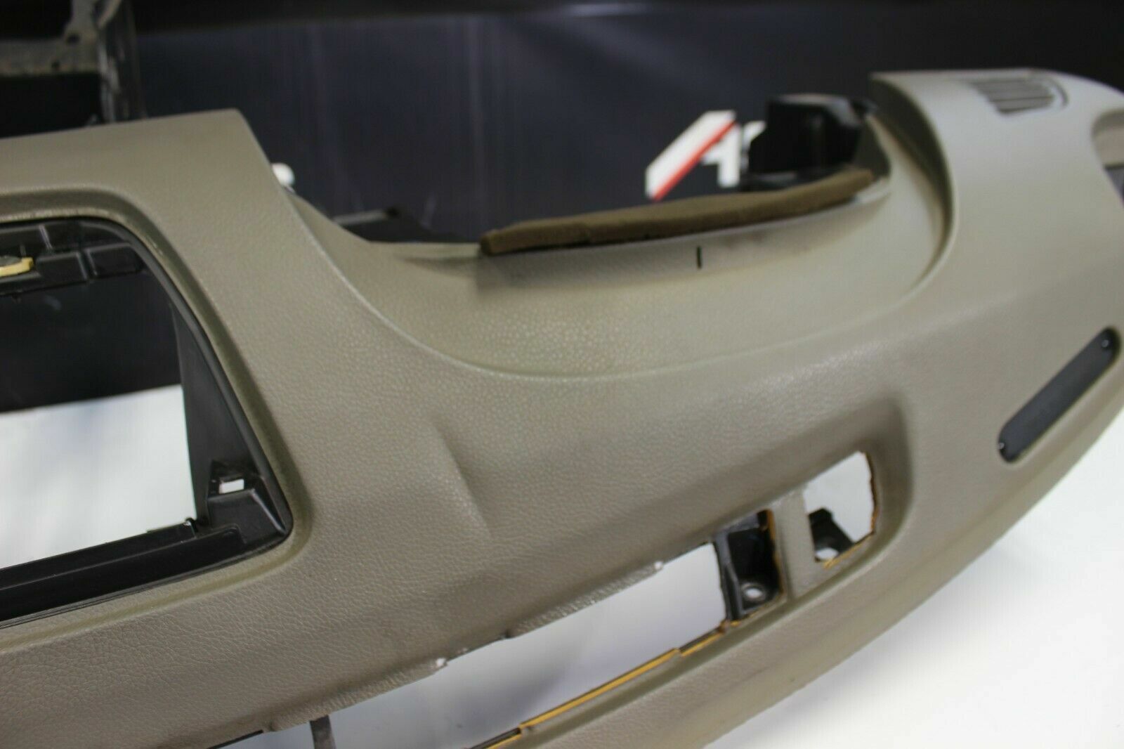 03-04 Infiniti G35 Coupe OEM Tan Front Dashboard Assembly