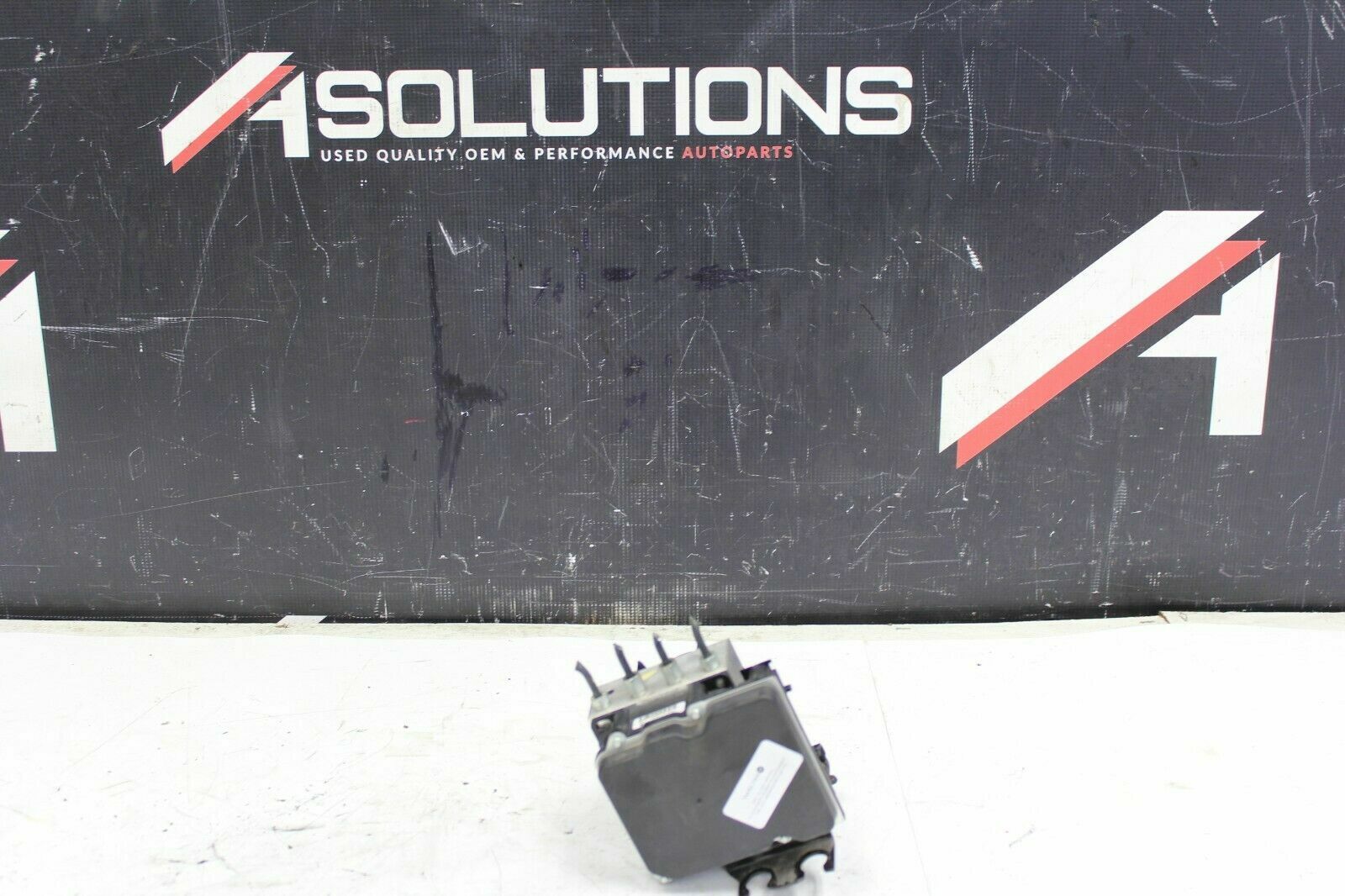 2015-2017 Nissan 370Z Nismo ABS Anti-Lock Brake Pump Module AT OEM 15-17