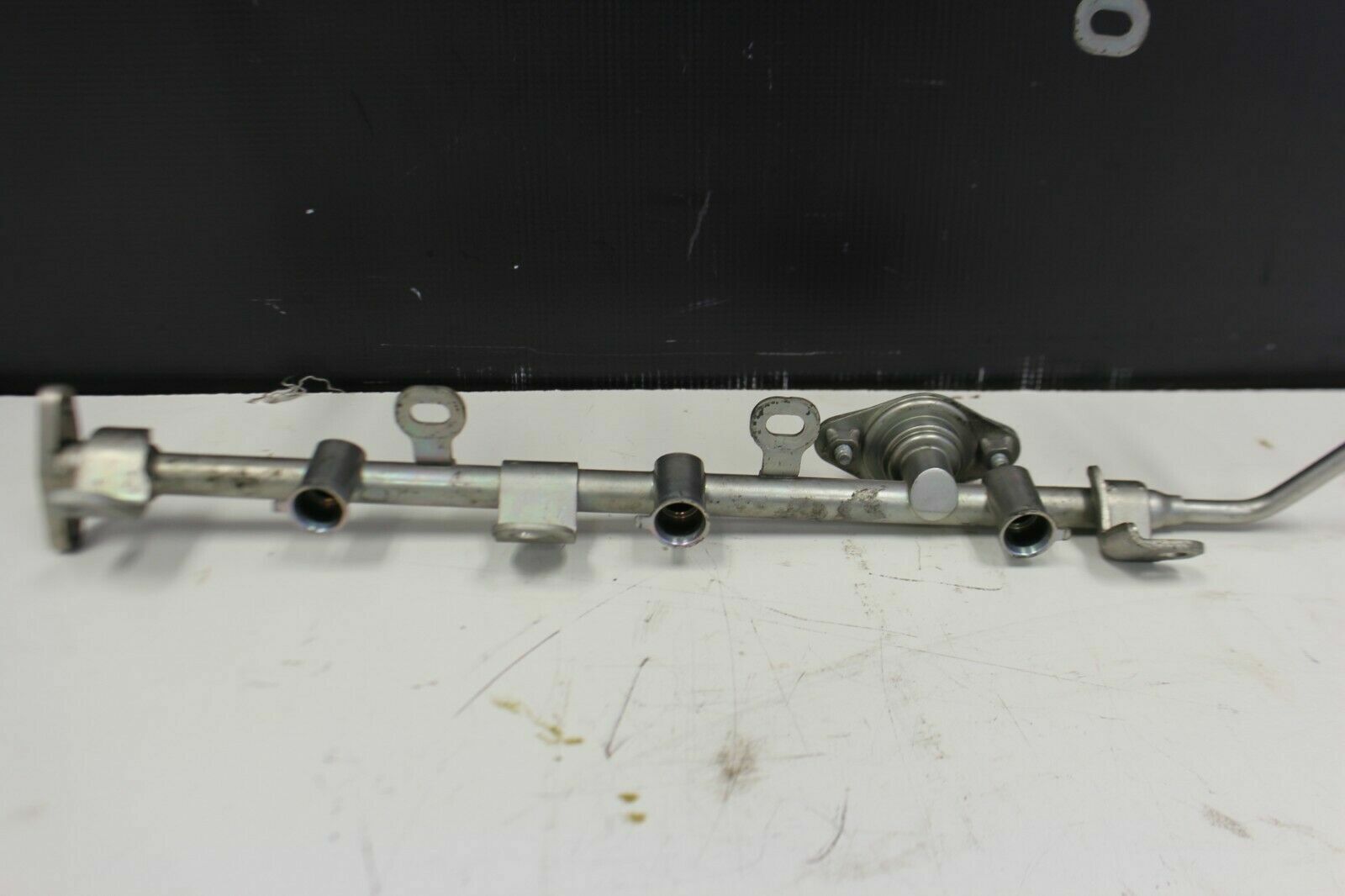 09-15 Nissan GTR R35 Fuel Rail OEM Stock Fuel Injection Rail VR38 GR6