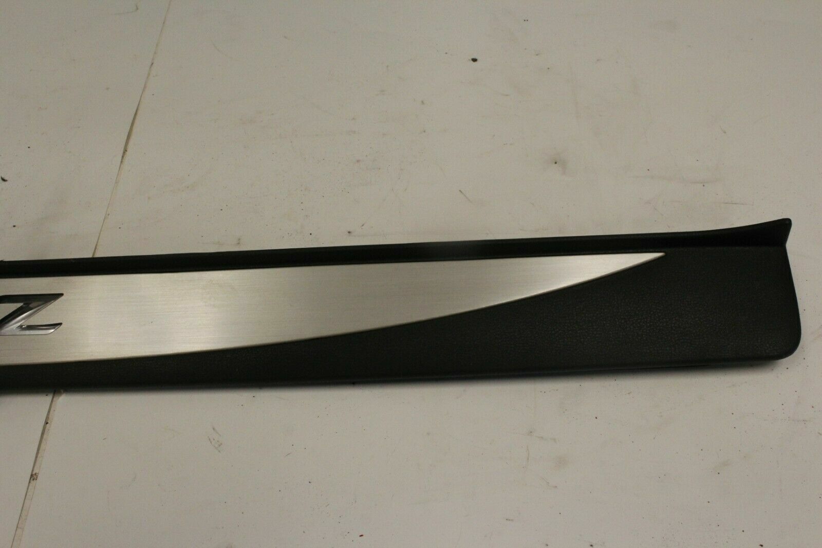 2017 NISSAN NISMO 370Z LEFT & RIGHT DOOR ENTRY ILLUMINATED SCUFF PLATE SILL OEM