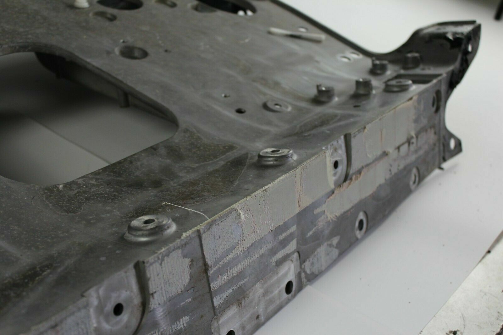 2015 NISSAN R35 GTR DBA REAR SEAT BACK METAL SUPPORT BRACE ASSEMBLY