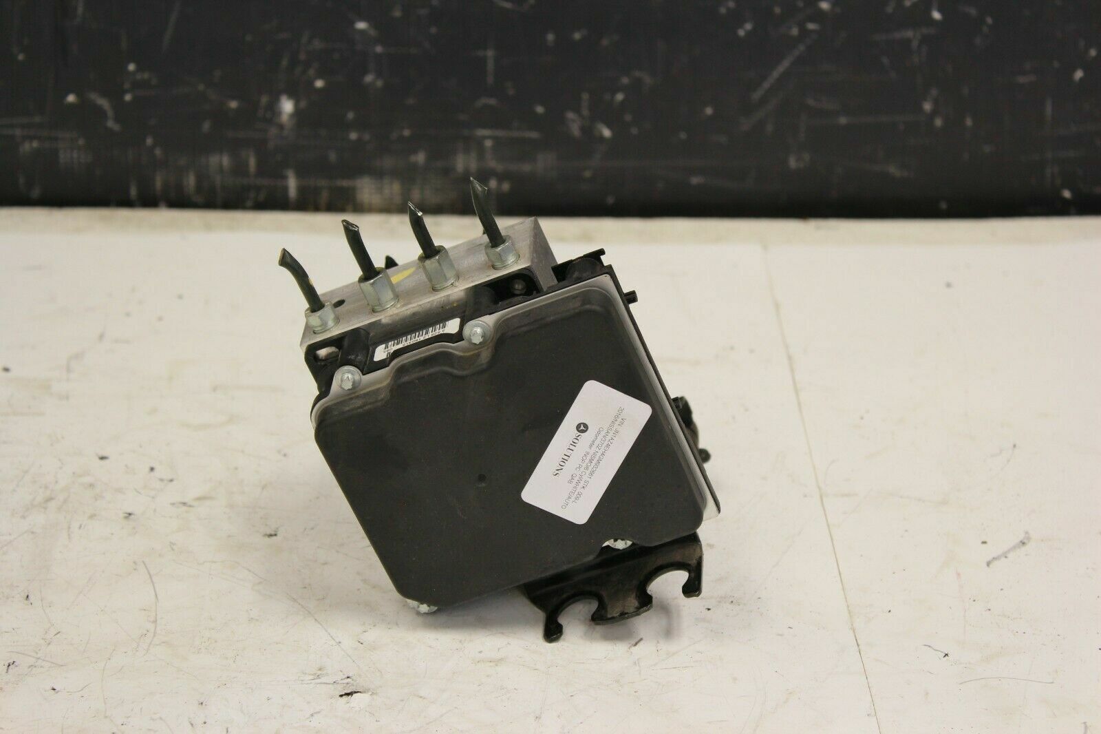 2015-2017 Nissan 370Z Nismo ABS Anti-Lock Brake Pump Module AT OEM 15-17