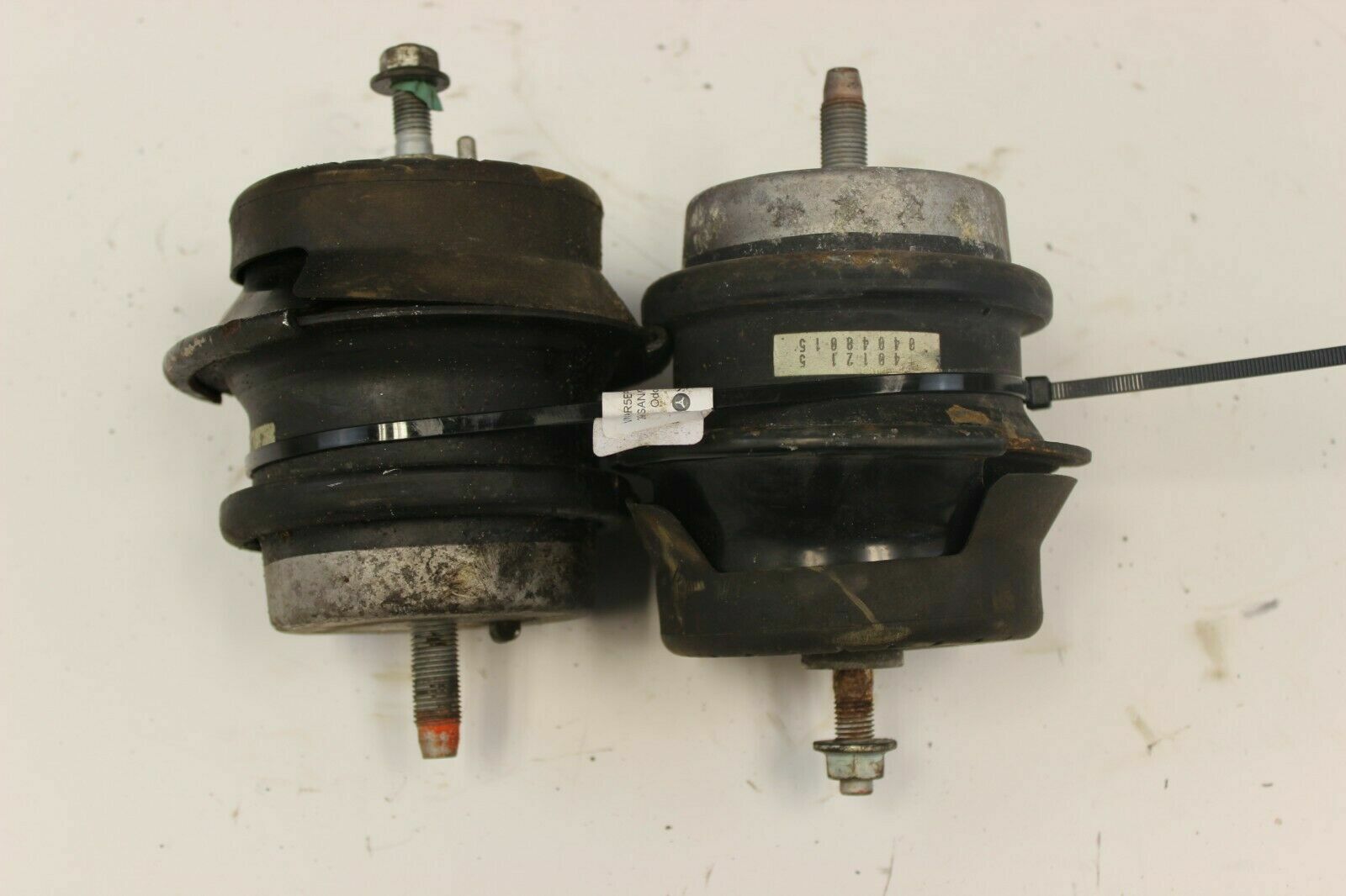 2015 NISSAN R35 GTR DBA FRONT ENGINE MOTOR MOUNTS SET LH/RH OEM
