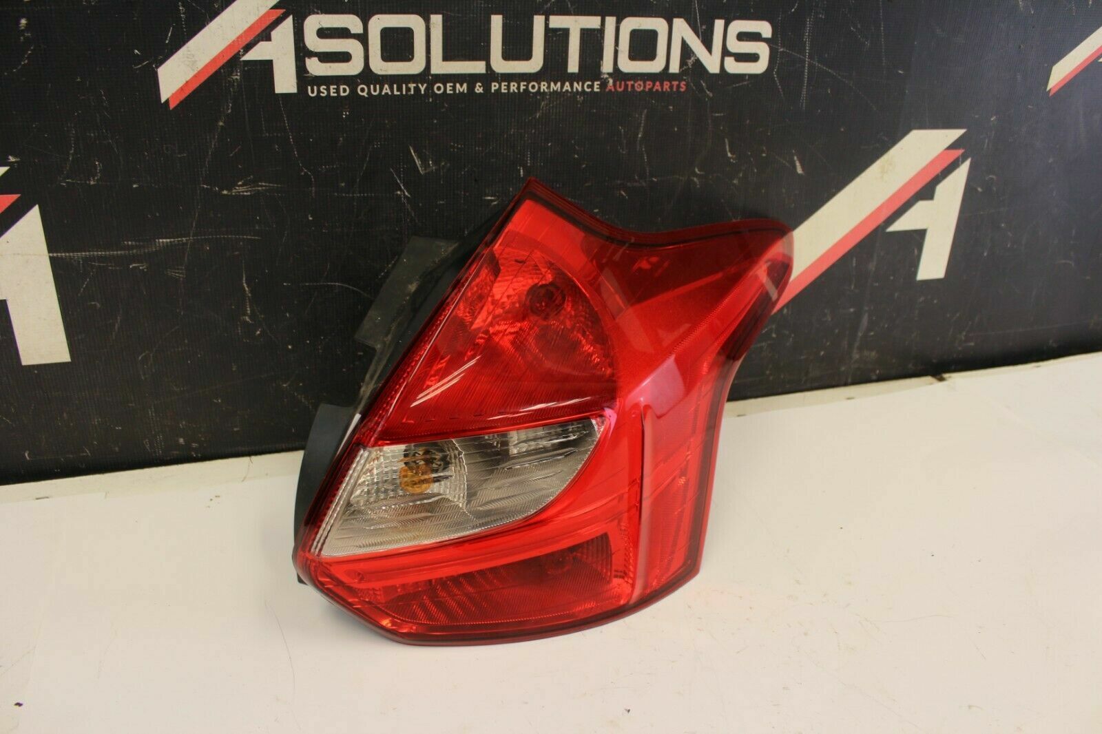 2013-2014 Ford Focus ST Hatchback Tail Light Right Passenger OEM