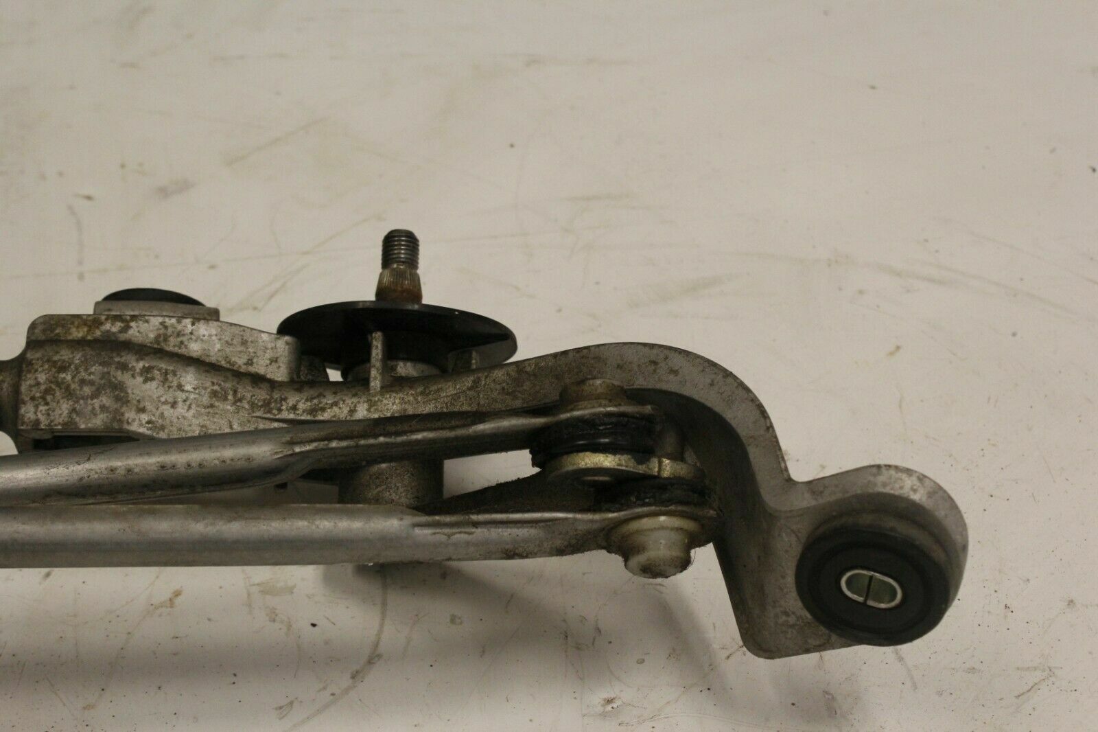 2009 NISSAN R35 GTR CBA WINDSHIELD WIPER MOTOR LINKAGE ASSEMBLY OEM