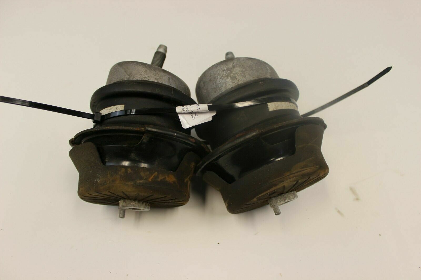 2015 NISSAN R35 GTR DBA  TRANSMISSION MOUNTS SET LH/RH OEM