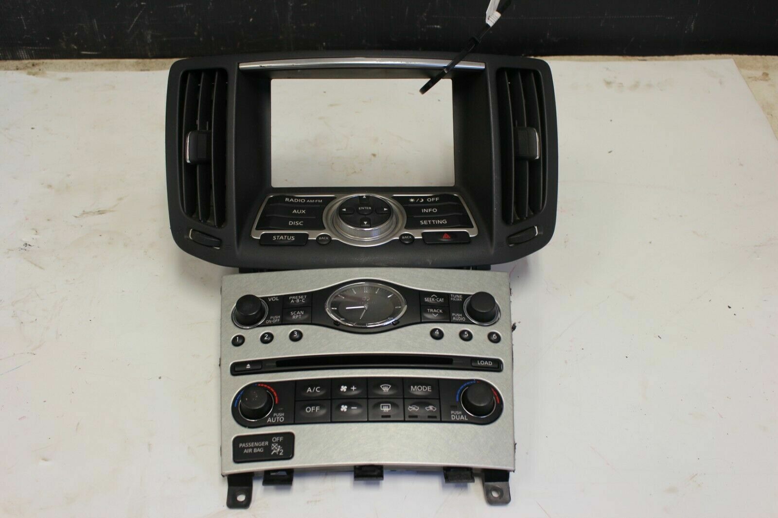2008 INFINITI G37 COUPE RADIO FACE PLATE AC CONTROLS VENTS CLOCK OEM