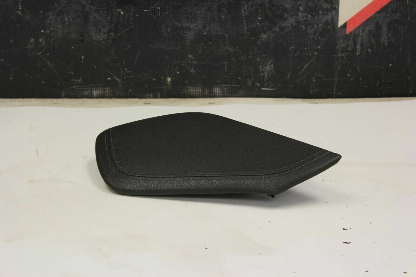 2009 NISSAN 370Z CENTER CONSOLE KNEE PAD LEATHER TRIM RIGHT OEM 09-20