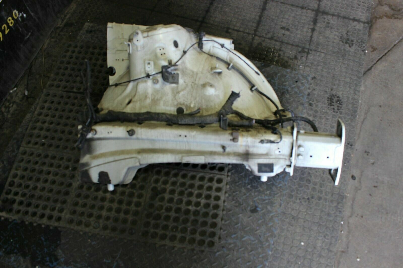 2009-2012 HYUNDAI GENESIS Coupe OEM LEFT DRIVER FRAME RAIL APRON ASSEMBLY