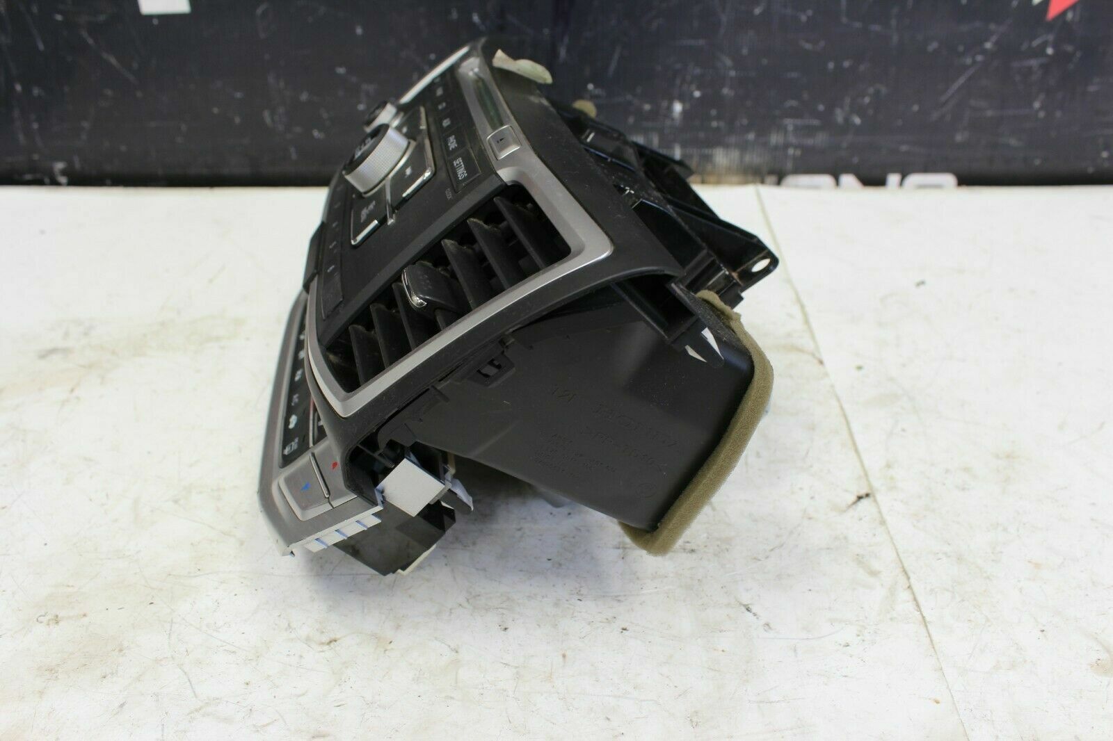 13 14 15 Honda Accord CD Player Radio with AC Controls OEM