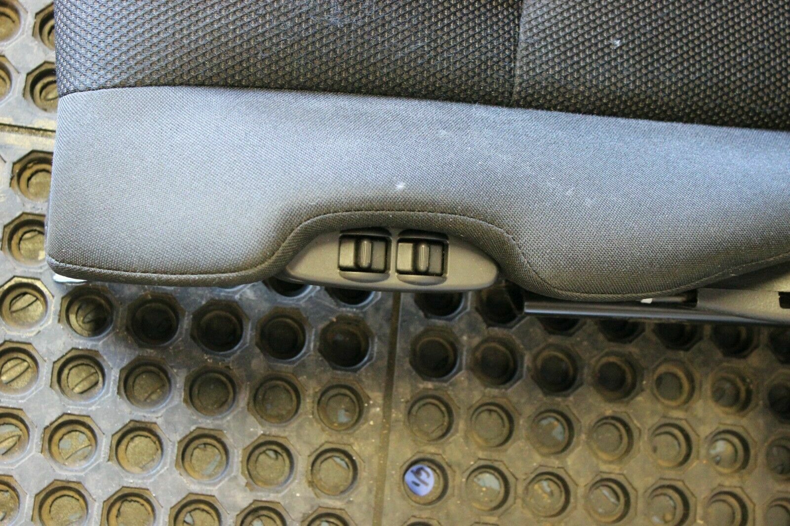 2003-2008 NISSAN 350Z CLOTH POWER BLACK PASSENGER SEAT OEM
