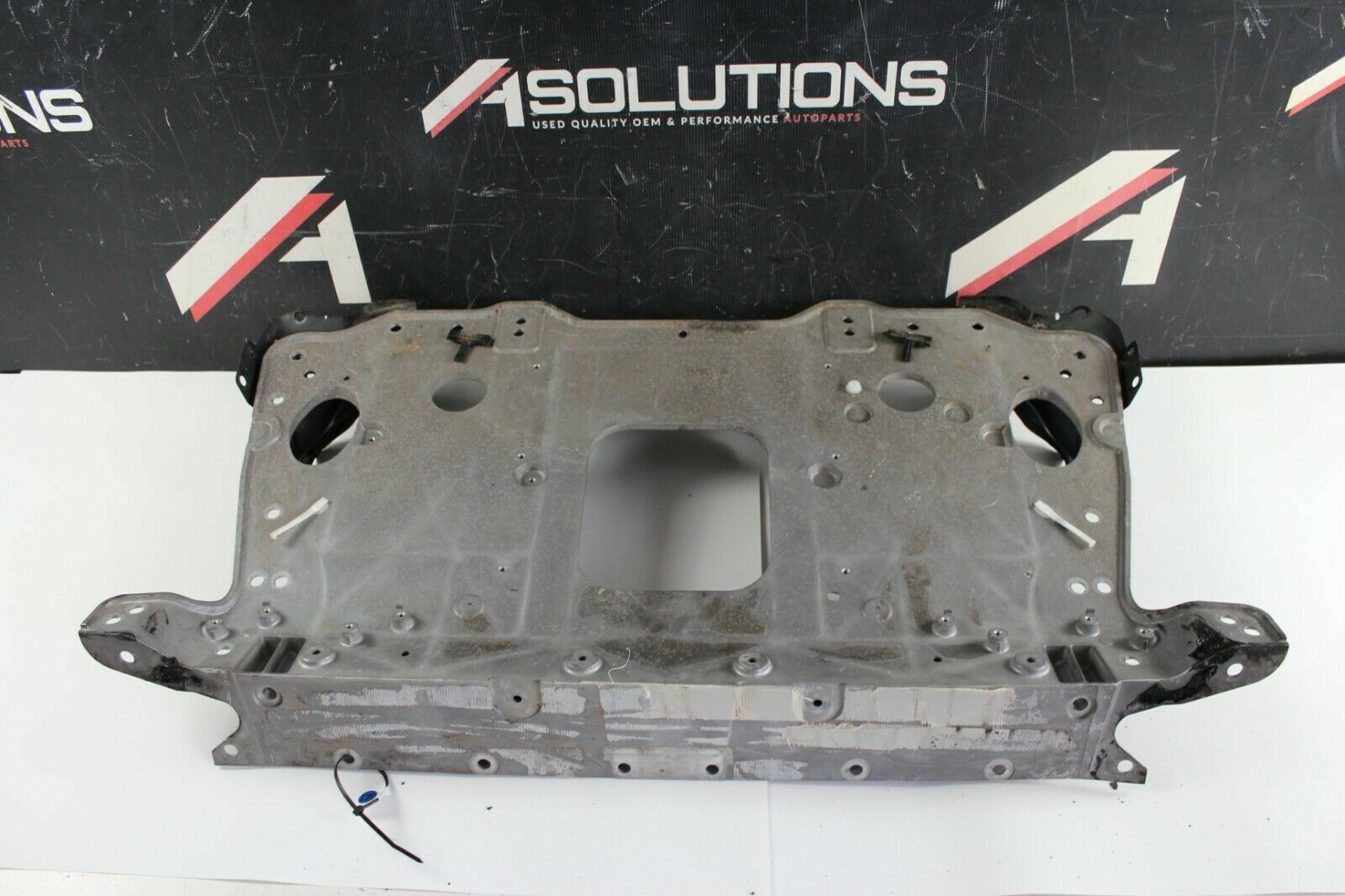 2015 NISSAN R35 GTR DBA REAR SEAT BACK METAL SUPPORT BRACE ASSEMBLY