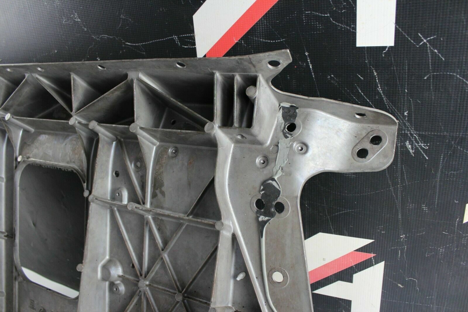 2015 NISSAN R35 GTR DBA REAR SEAT BACK METAL SUPPORT BRACE ASSEMBLY