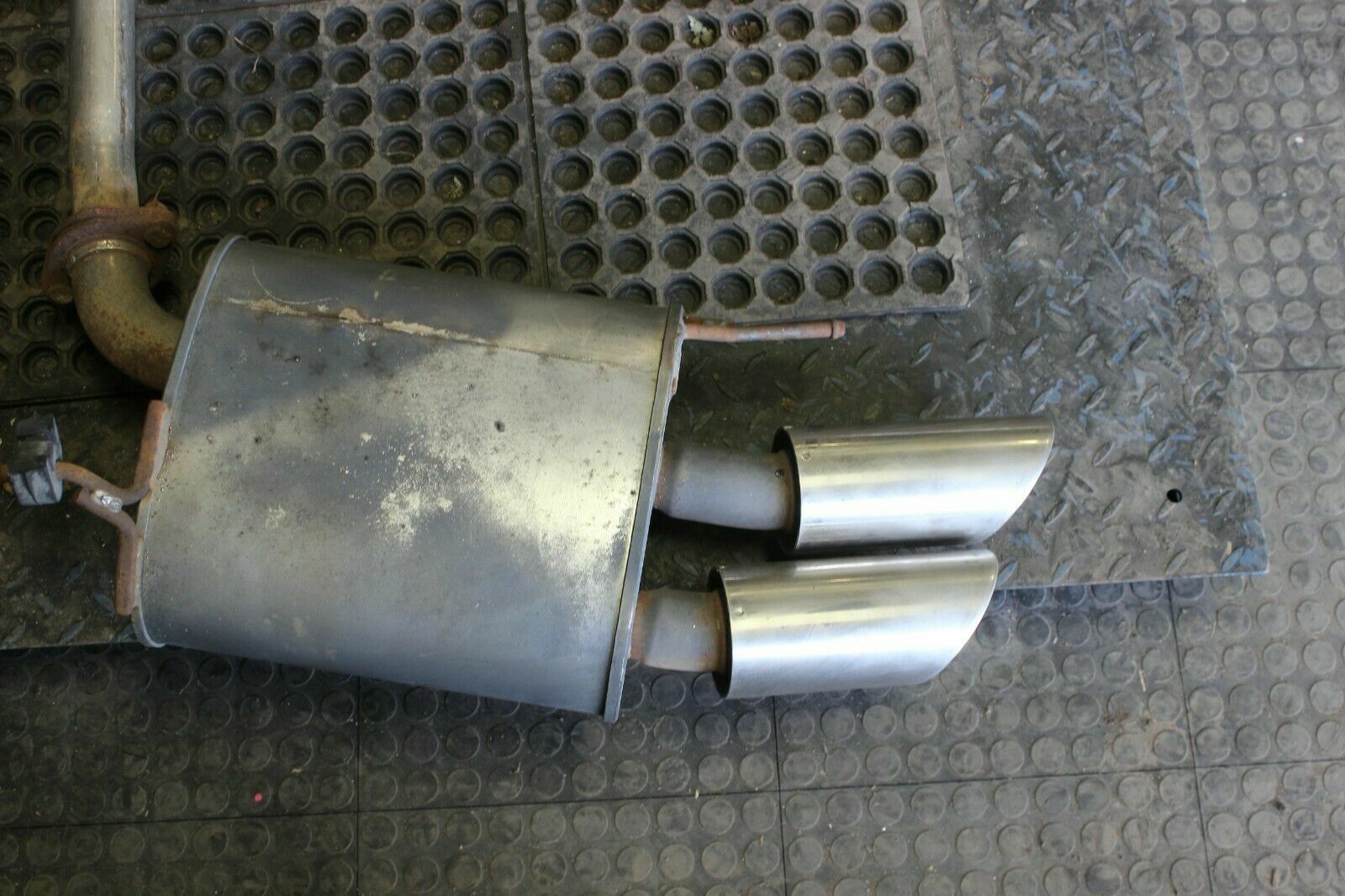 Acura TL Type-S 07-08 Exhaust Muffler Dual Tail Pipe Left Right Set OEM